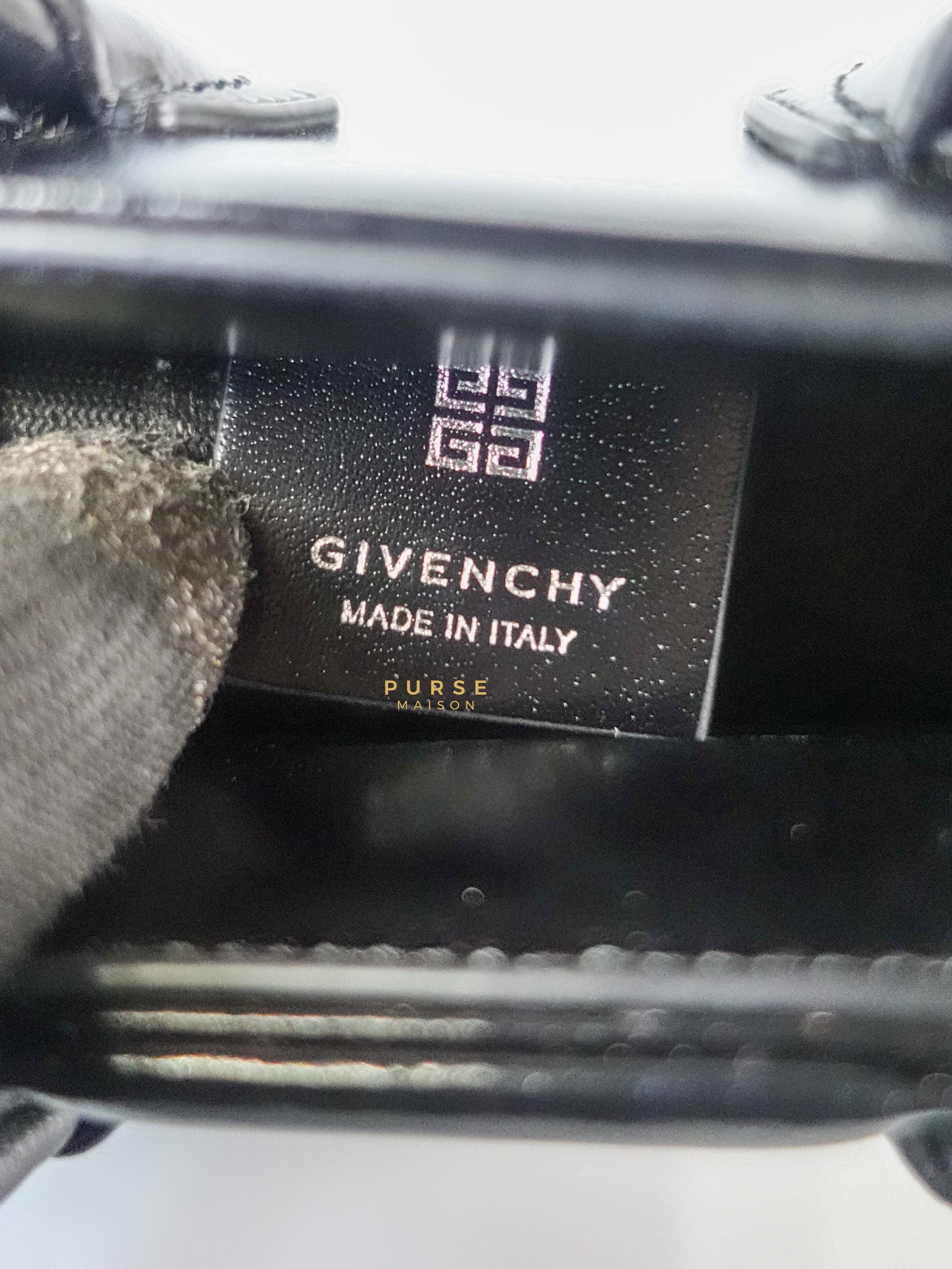 Micro Antigona in Black Smooth Calfskin Leather | Purse Maison Luxury Bags Shop