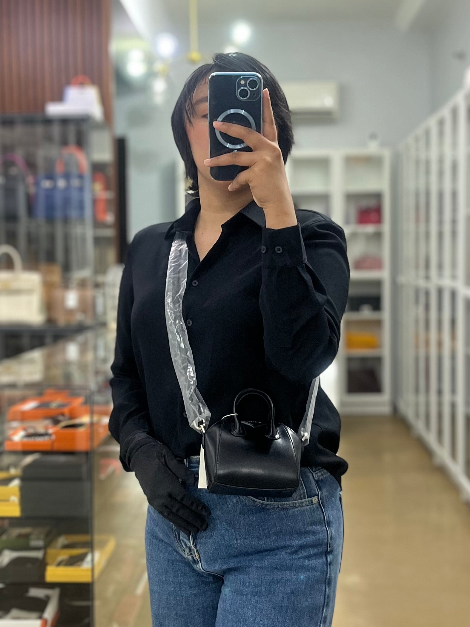 Antigona Micro in Black Smooth Calfskin Leather | Purse Maison Luxury Bags Shop