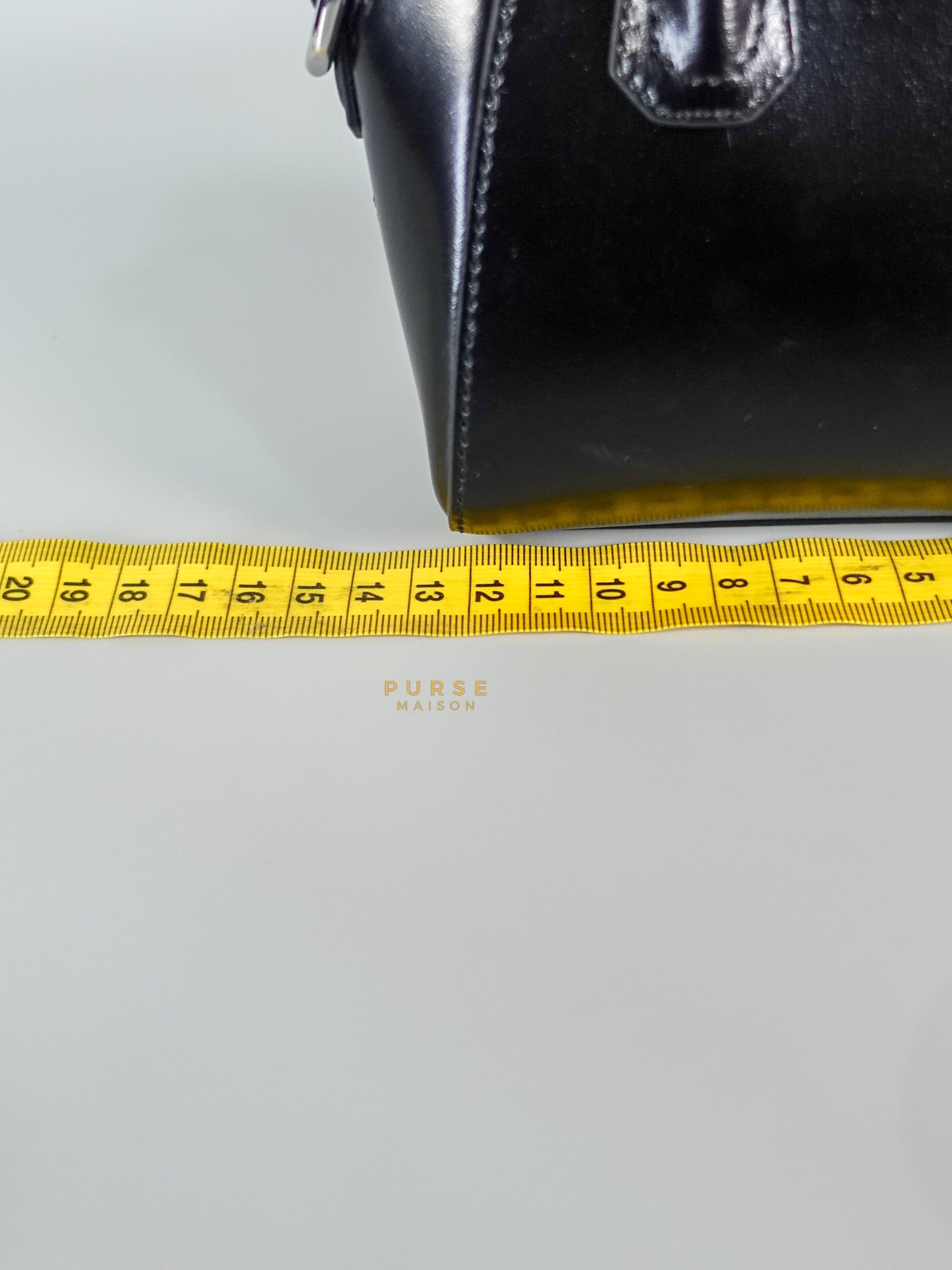 Micro Antigona in Black Smooth Calfskin Leather | Purse Maison Luxury Bags Shop