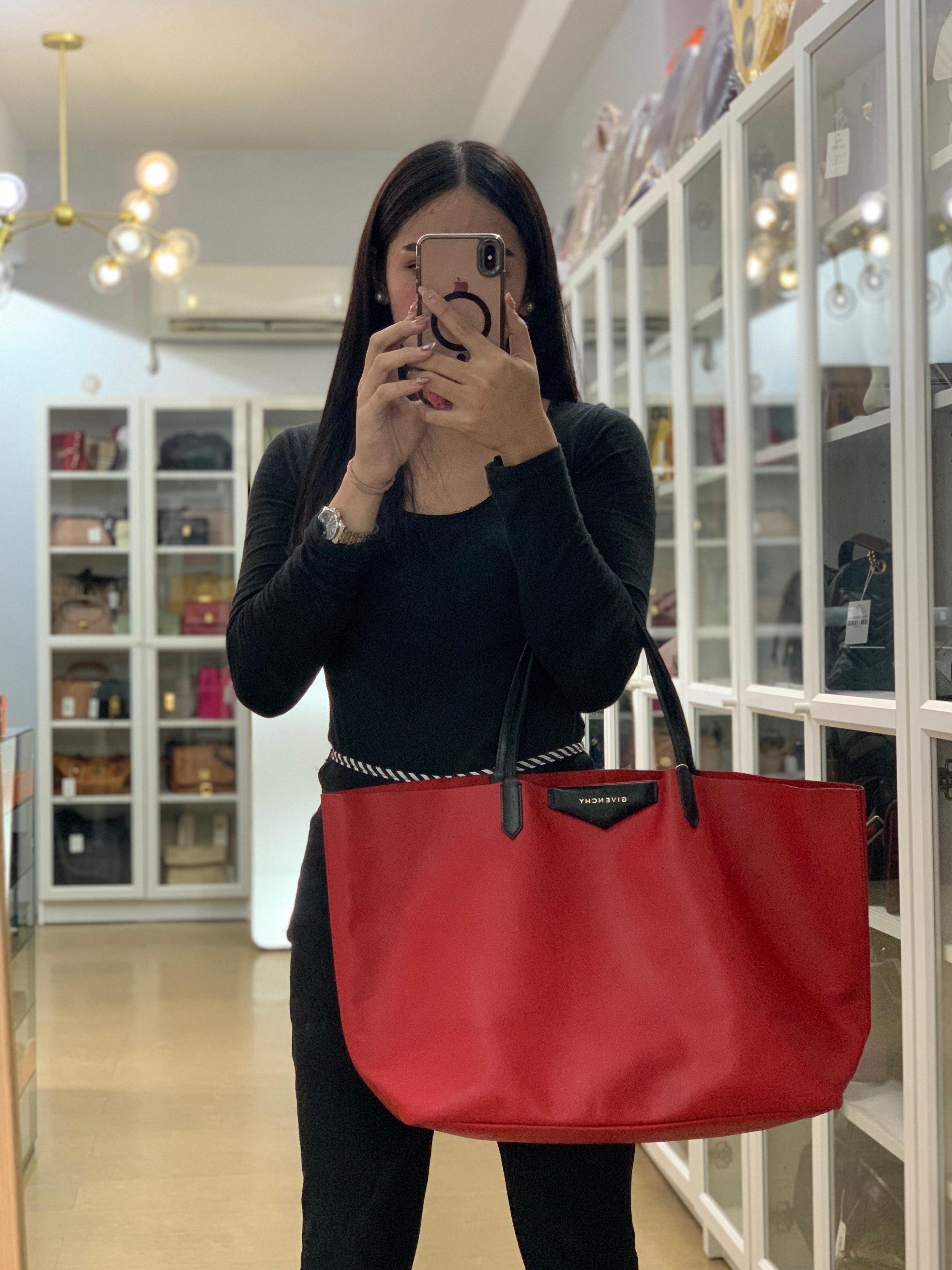 Antigona Shopper Tote Bag in Red Calfskin Leather | Purse Maison Luxury Bags Shop