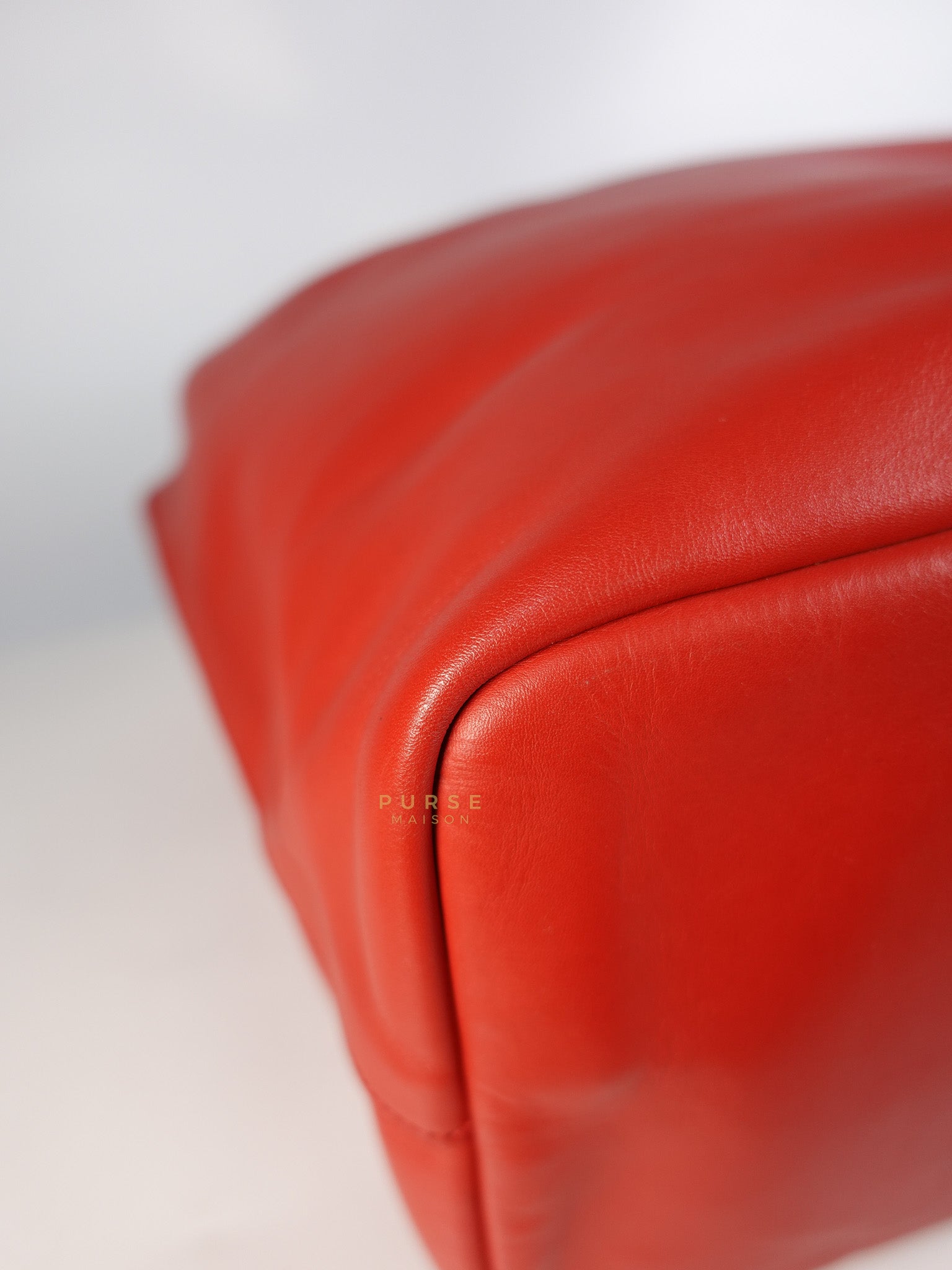 Antigona Shopper Tote Bag in Red Calfskin Leather | Purse Maison Luxury Bags Shop