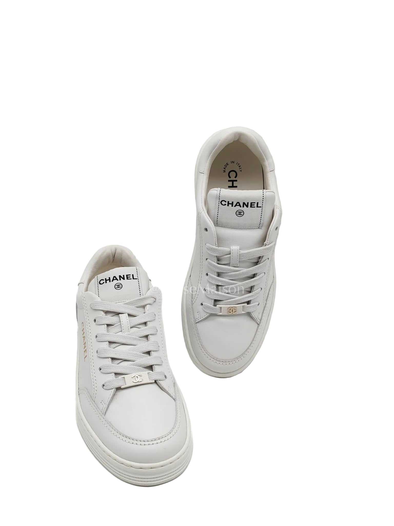 Chanel Low Top CC Logo Sneakers in White Size 37.5EU (24cm)