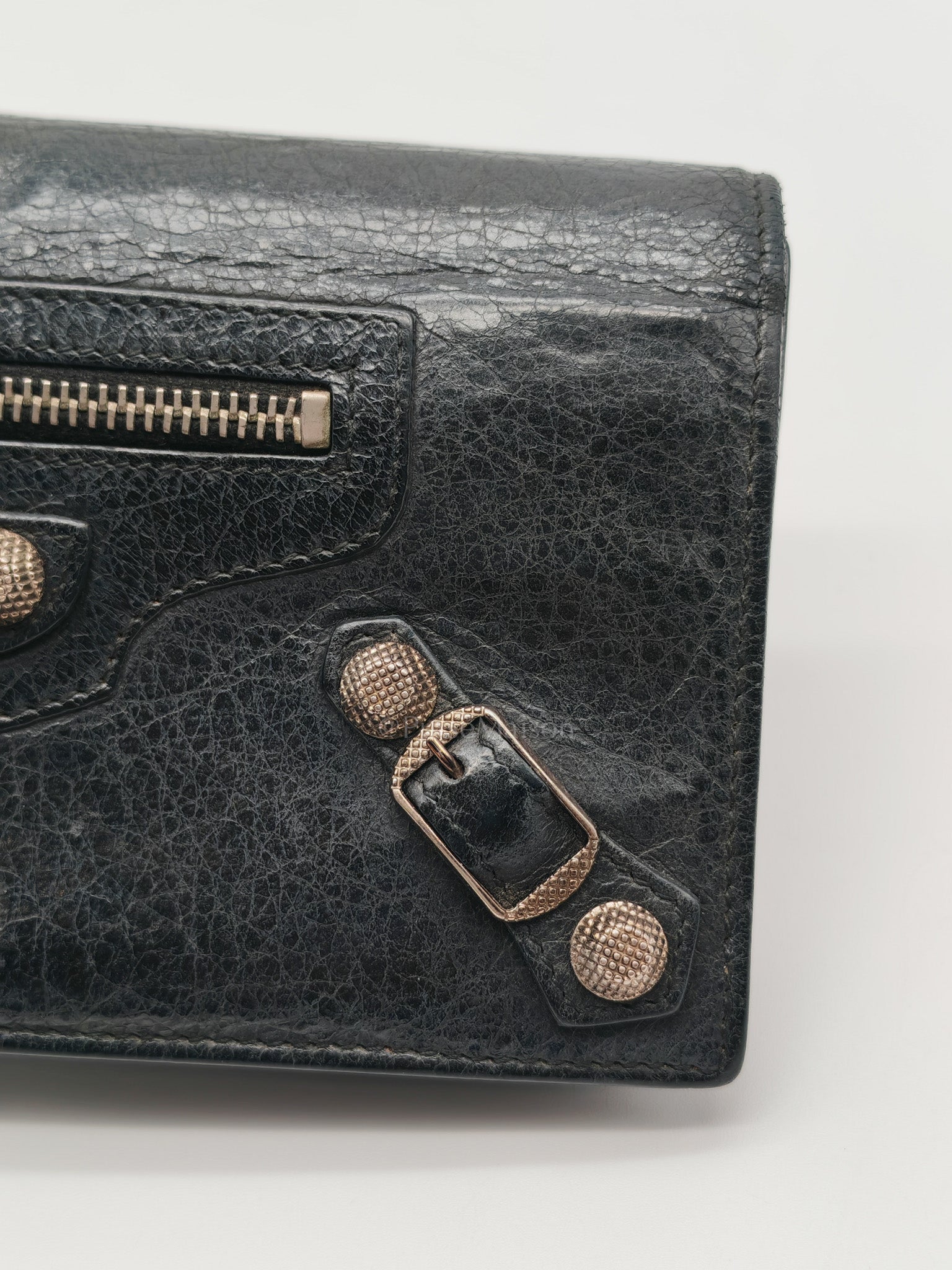 Arena Giant Continental Wallet in Black Leather | Purse Maison Luxury Bags Shop