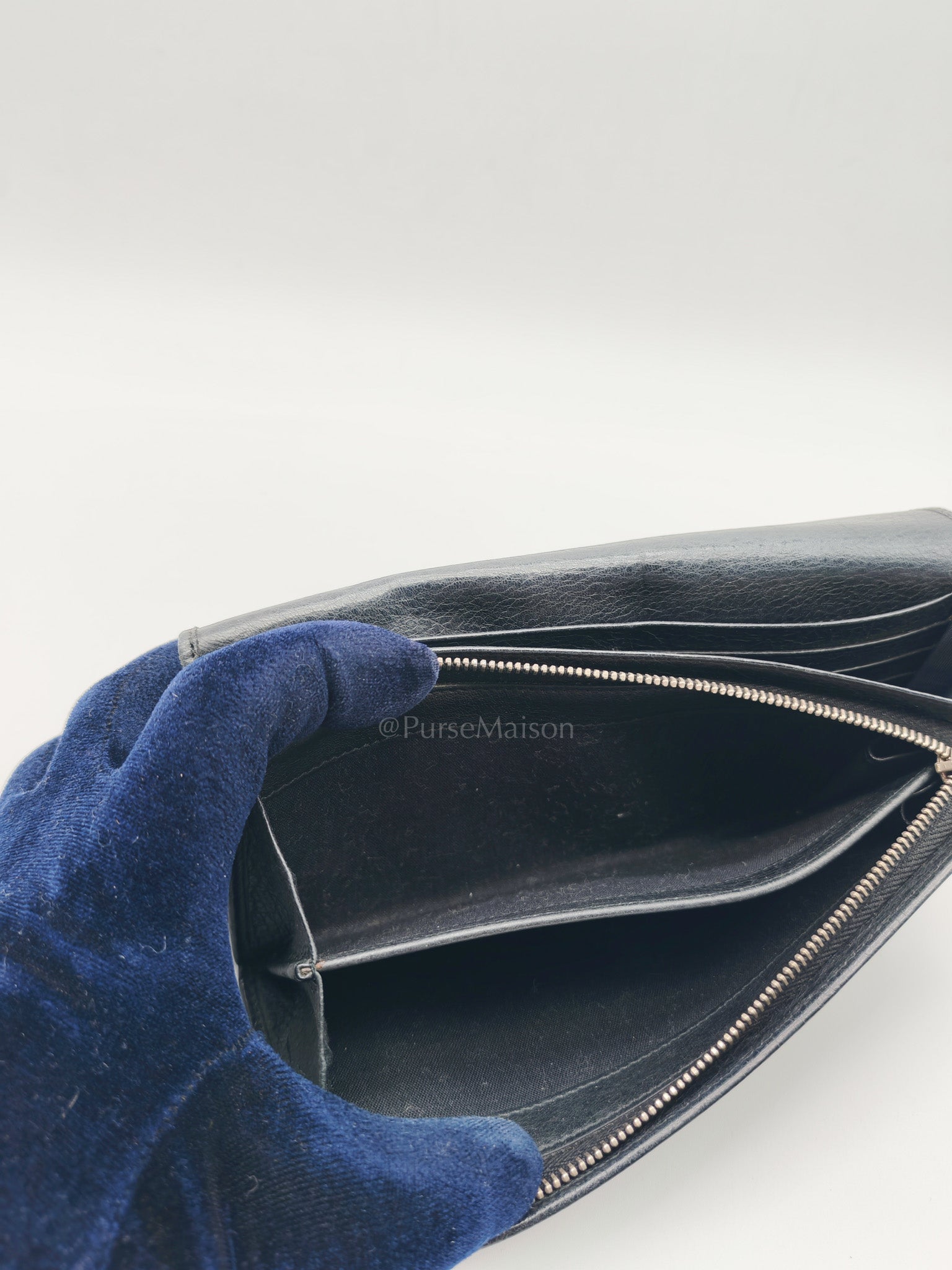 Arena Giant Continental Wallet in Black Leather | Purse Maison Luxury Bags Shop