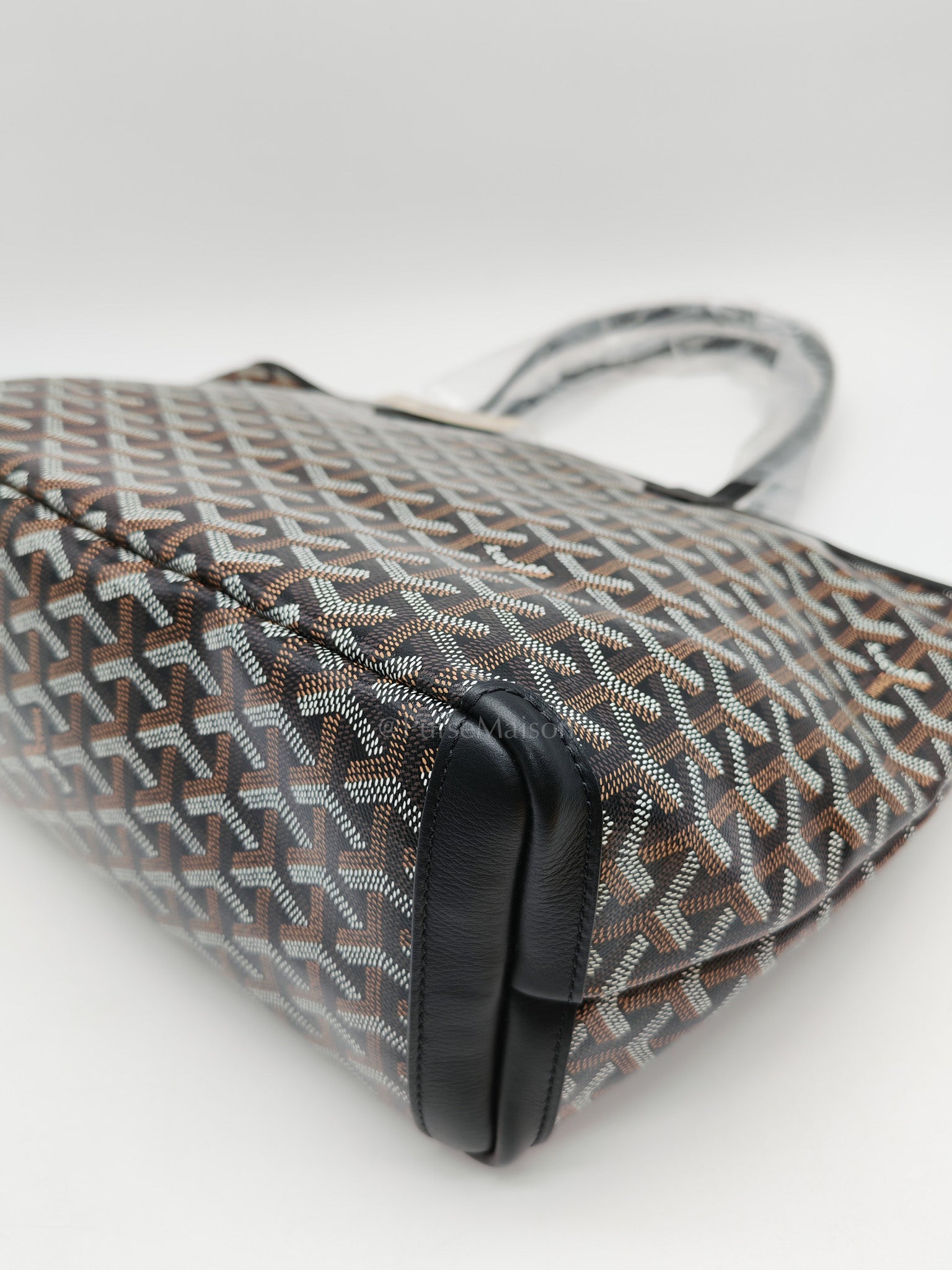 Artois PM Tote Bag in Black Goyardine Canvas | Purse Maison Luxury Bags Shop