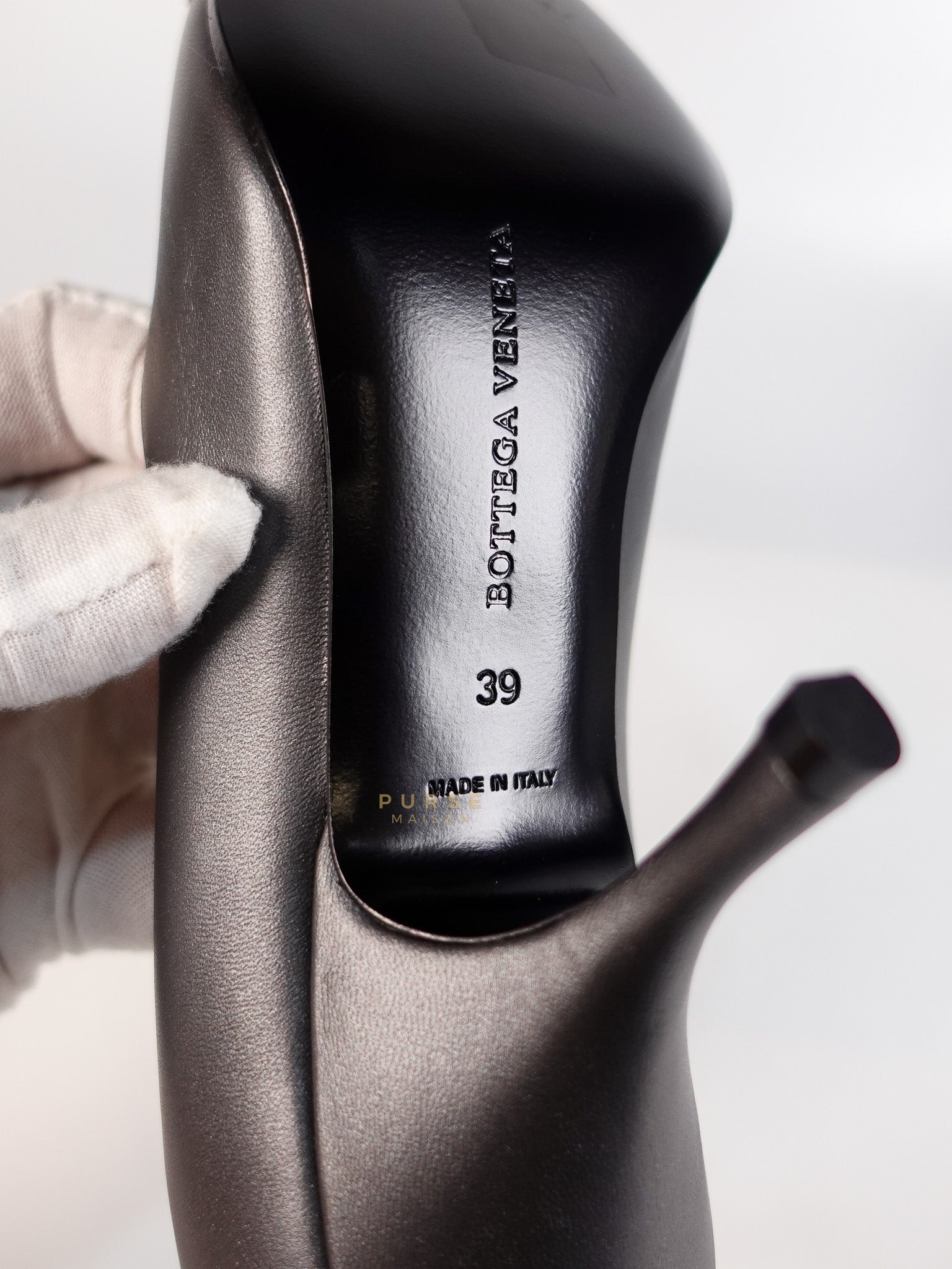 Assymetric Heels Shoes in Gray Size 39 EU (24.5cm) | Purse Maison Luxury Bags Shop