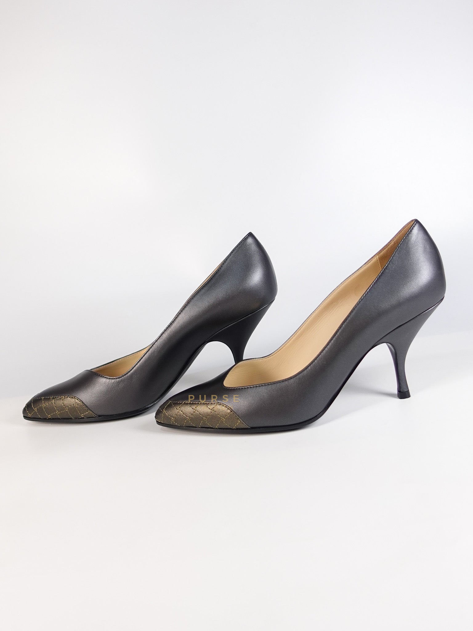 Assymetric Heels Shoes in Gray Size 39 EU (24.5cm) | Purse Maison Luxury Bags Shop