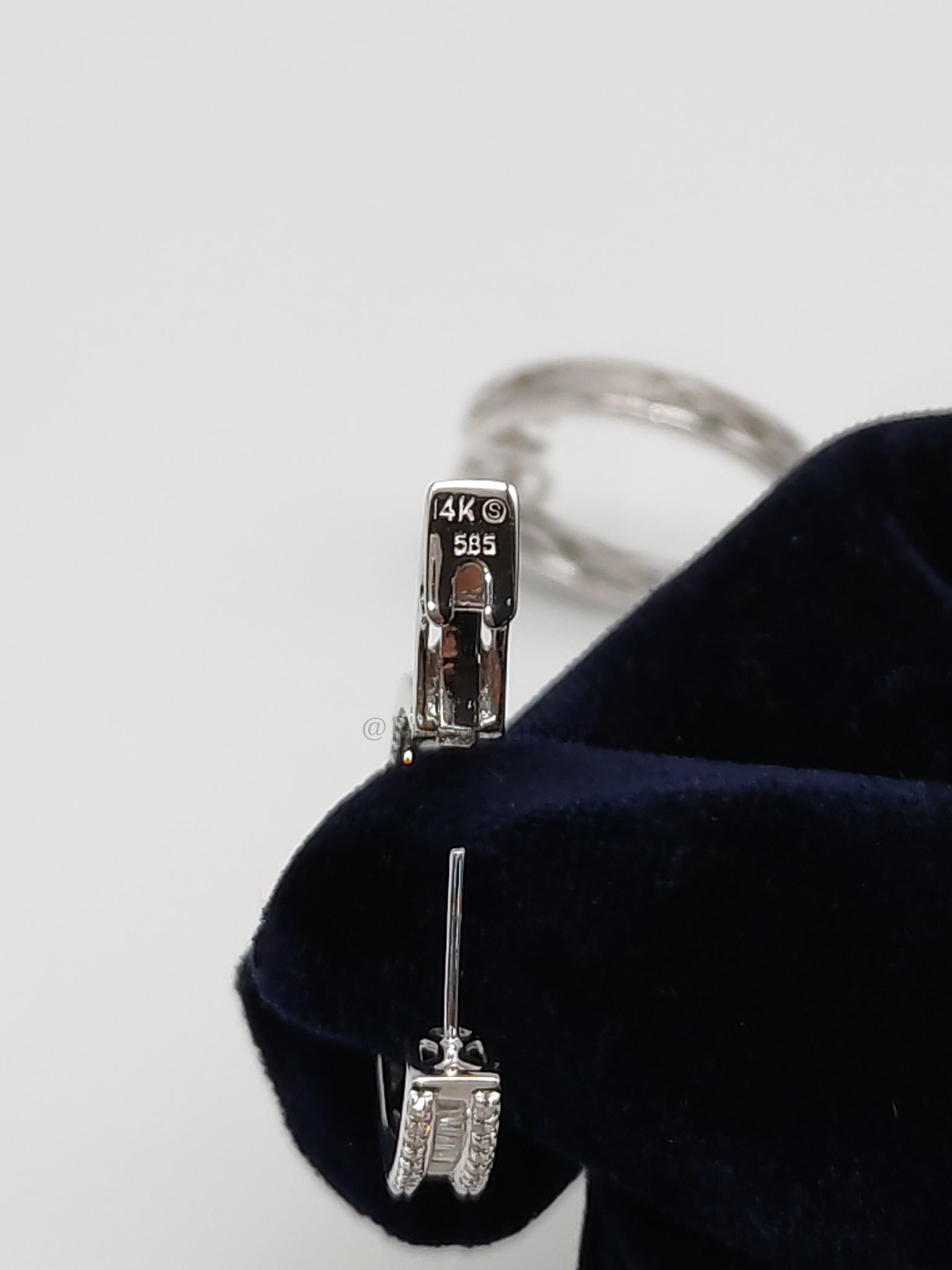 Baguette and Small Round Diamond 14k White God Setting Natural Diamond Approx 2.1cts (color h/i) Earrings | Purse Maison Luxury Bags Shop