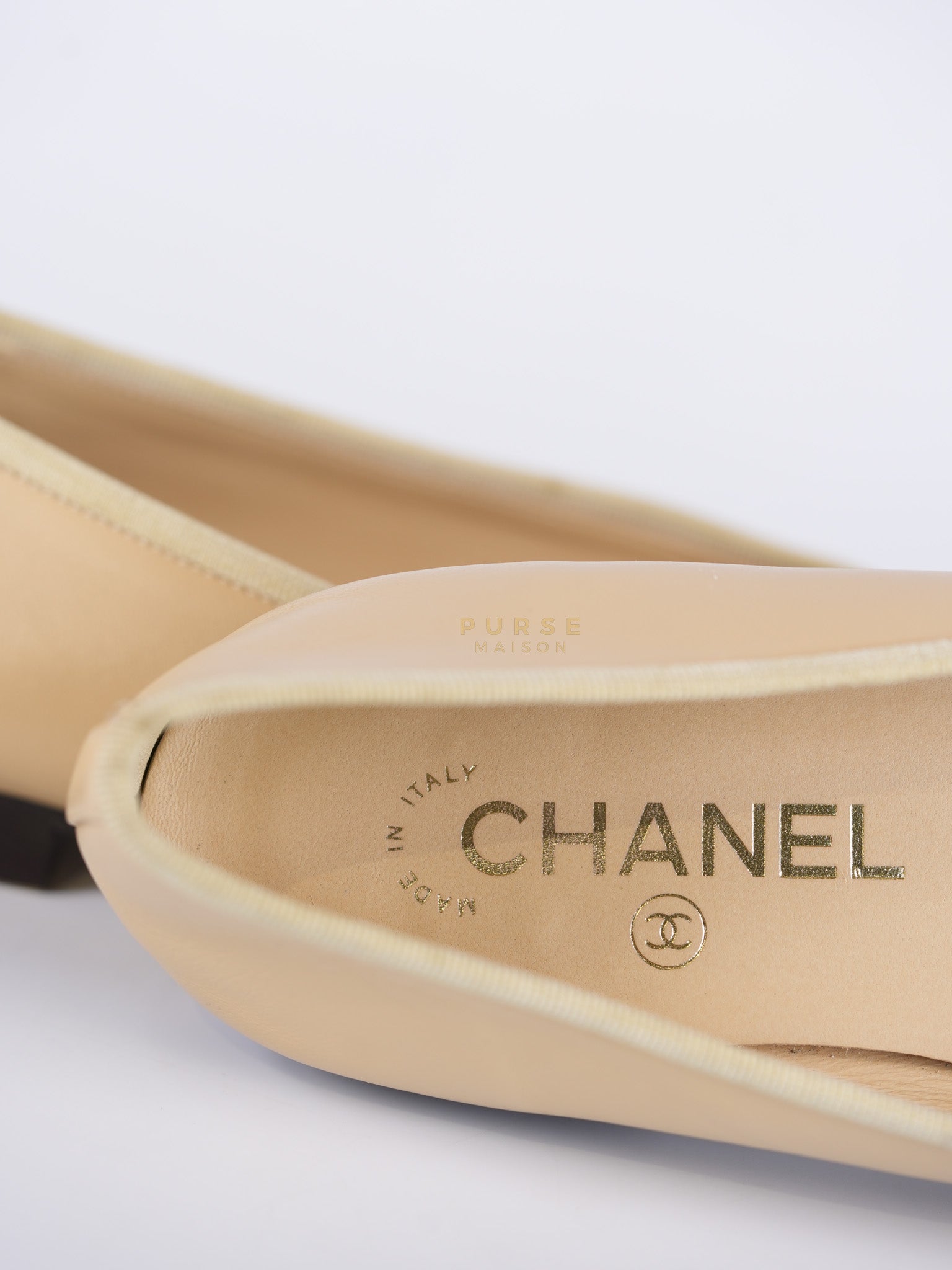 Ballerina Flats Beige/ Black Calfskin Leather Size 38 EU (24cm) | Purse Maison Luxury Bags Shop