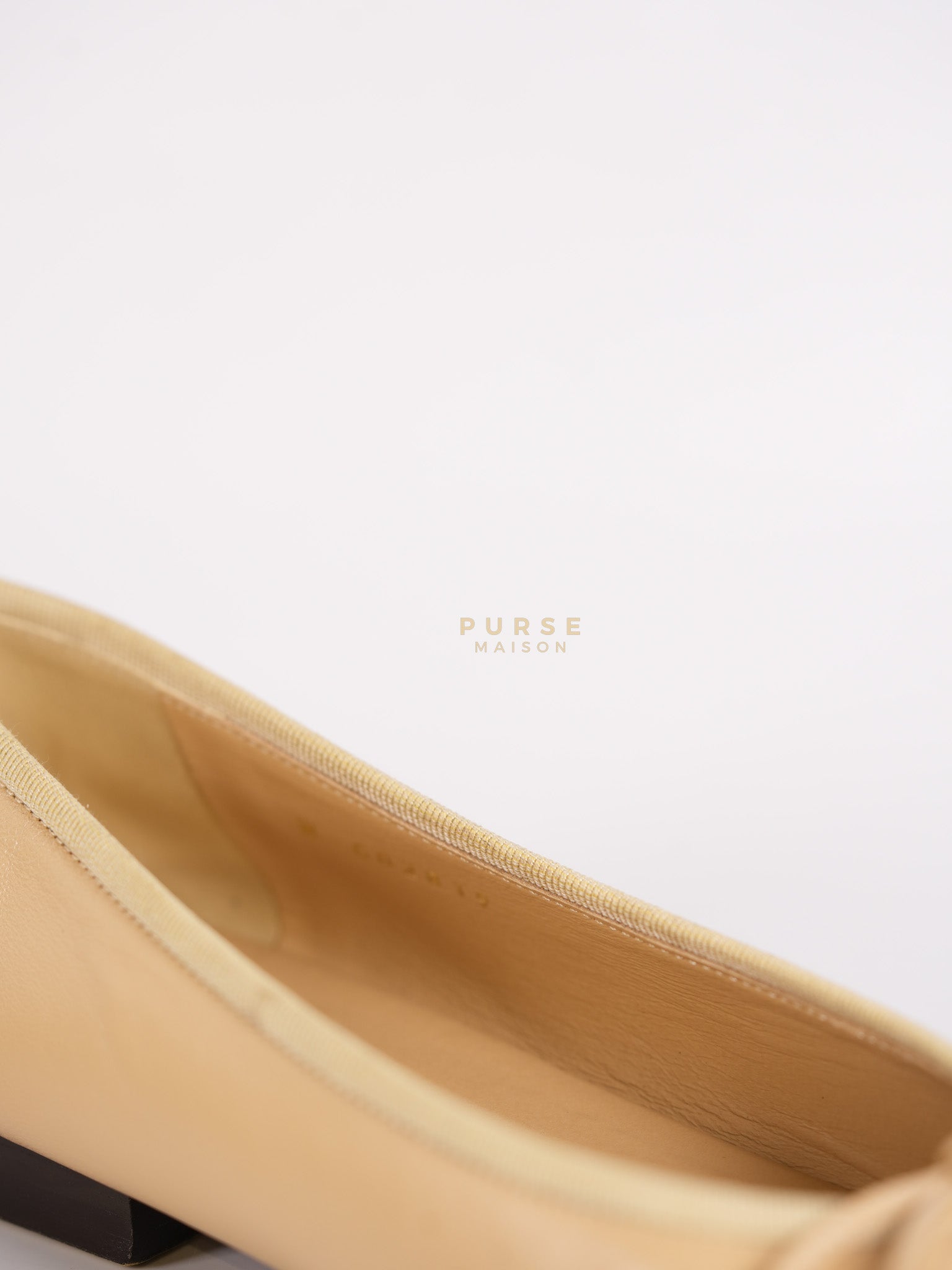 Ballerina Flats Beige/ Black Calfskin Leather Size 38 EU (24cm) | Purse Maison Luxury Bags Shop