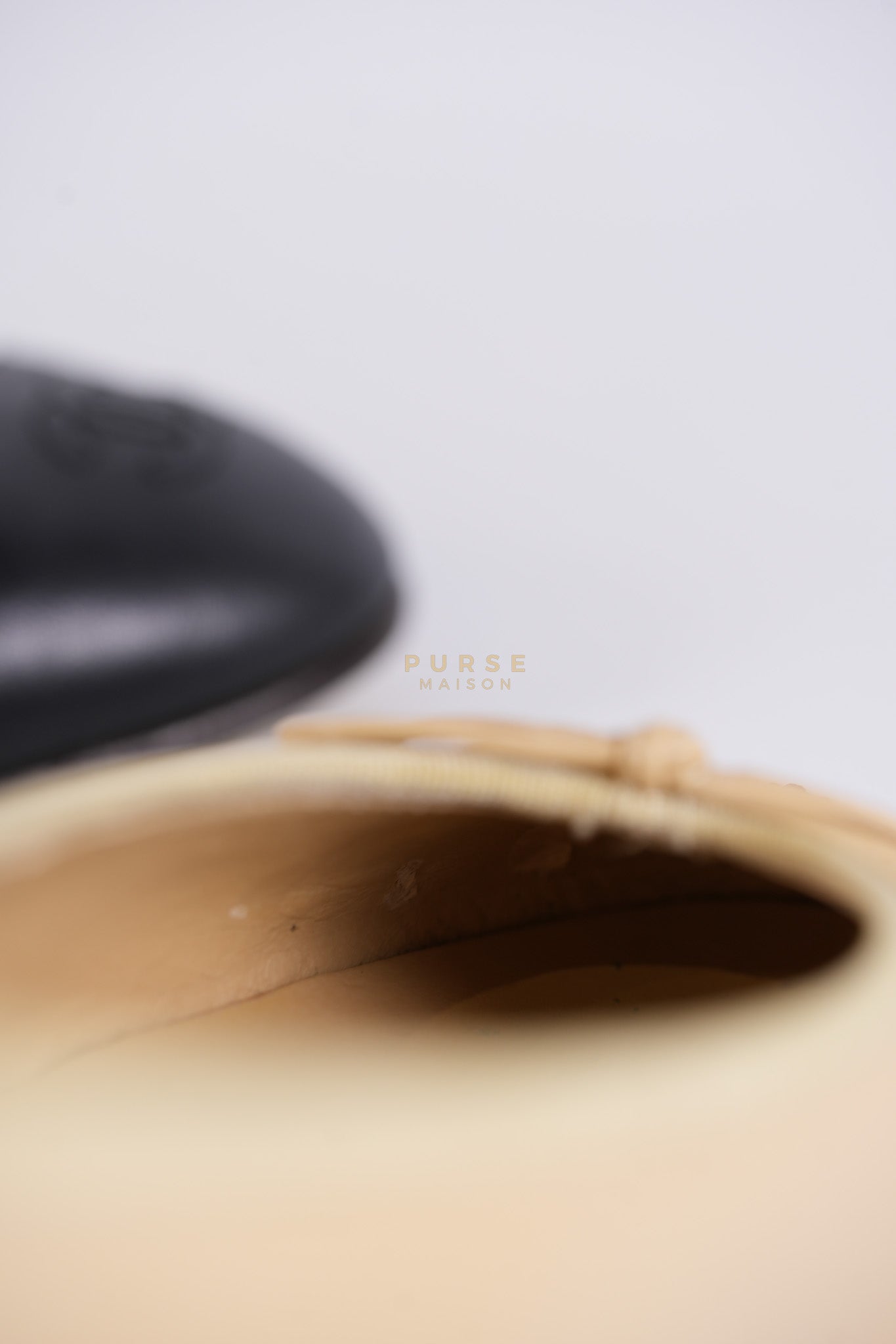 Ballerina Flats Beige/ Black Calfskin Leather Size 38 EU (24cm) | Purse Maison Luxury Bags Shop