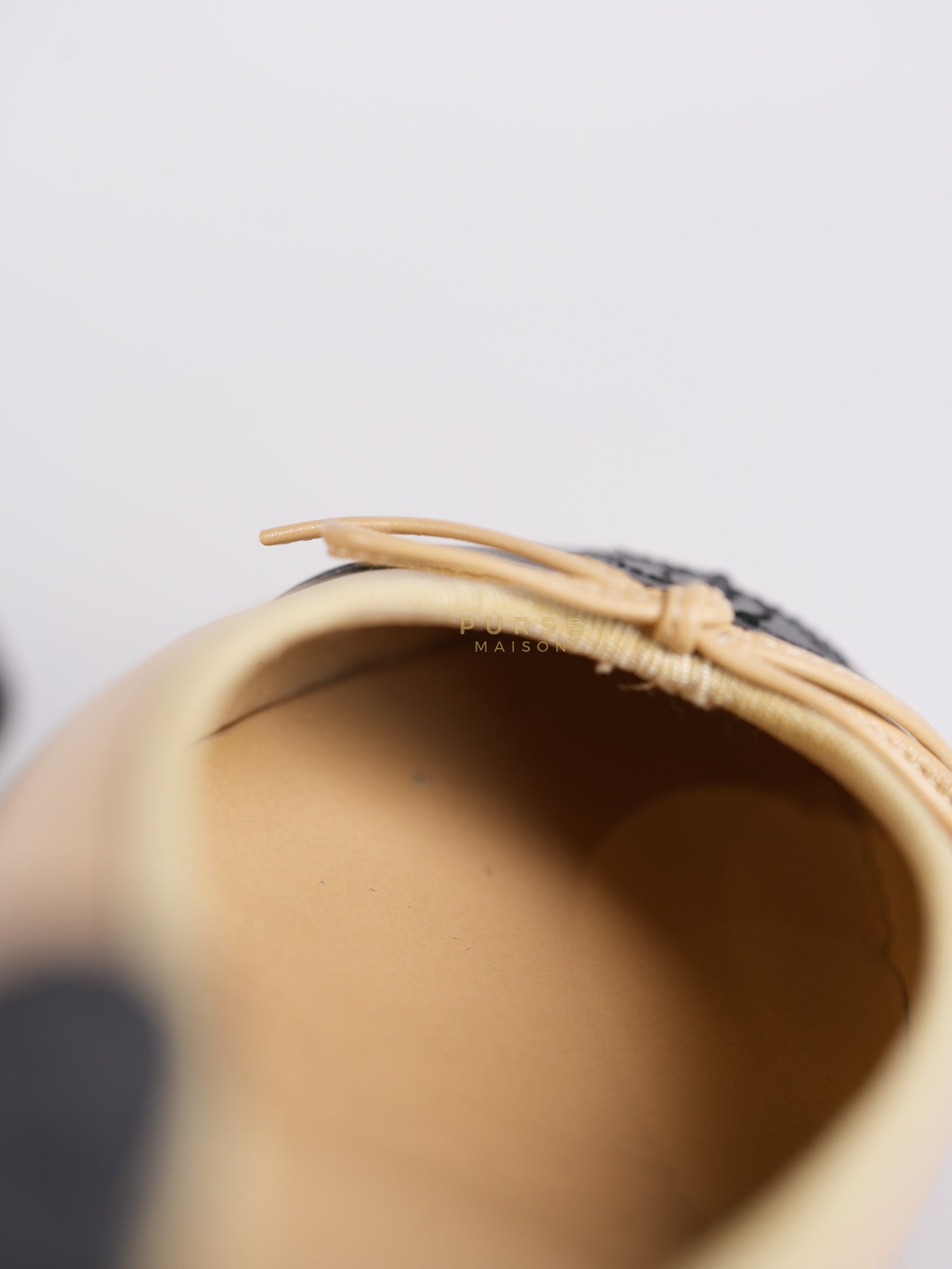 Ballerina Flats Beige/ Black Calfskin Leather Size 38 EU (24cm) | Purse Maison Luxury Bags Shop