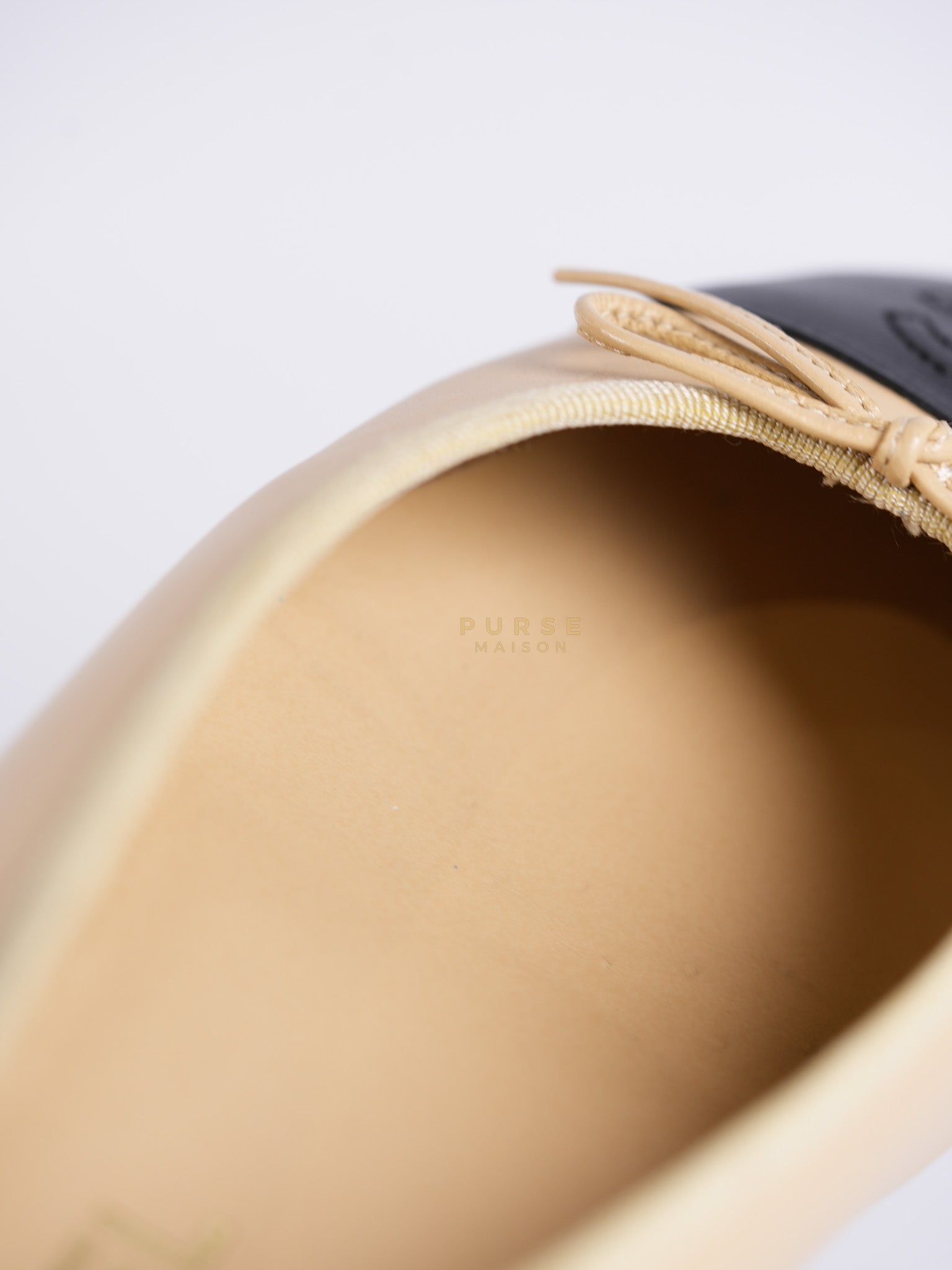 Ballerina Flats Beige/ Black Calfskin Leather Size 38 EU (24cm) | Purse Maison Luxury Bags Shop
