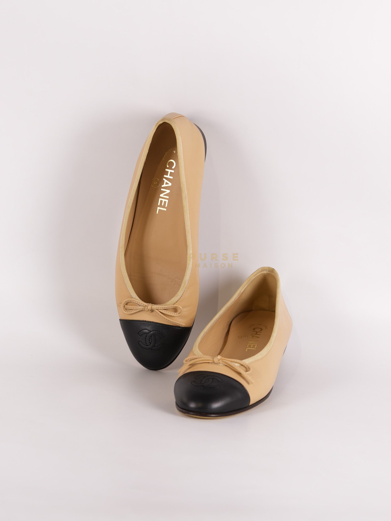 Ballerina Flats Beige/ Black Calfskin Leather Size 38 EU (24cm) | Purse Maison Luxury Bags Shop