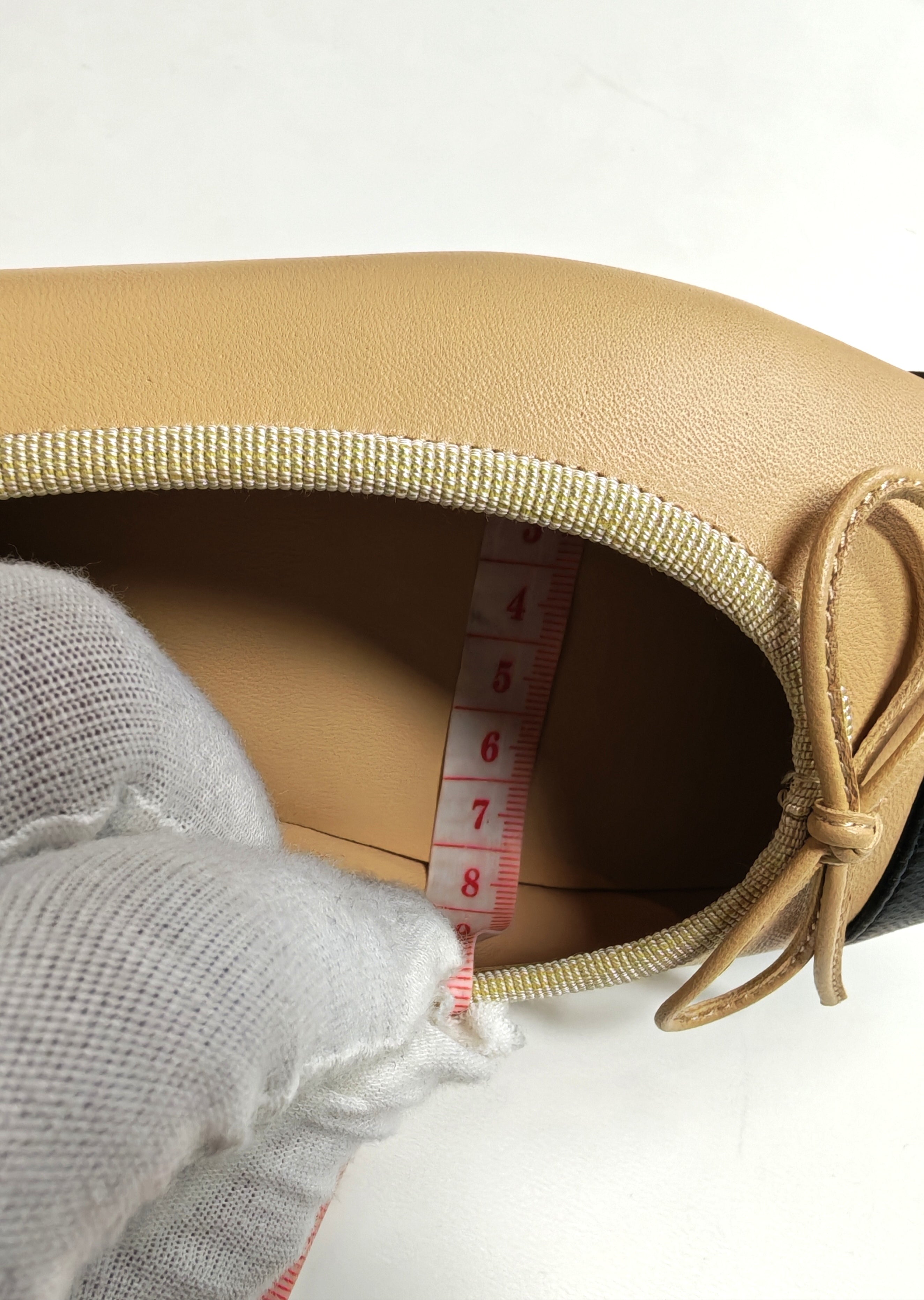 Ballerina Flats Iin Beige & Black Calfskin Leather Size 36.5EU (23 cm) | Purse Maison Luxury Bags Shop