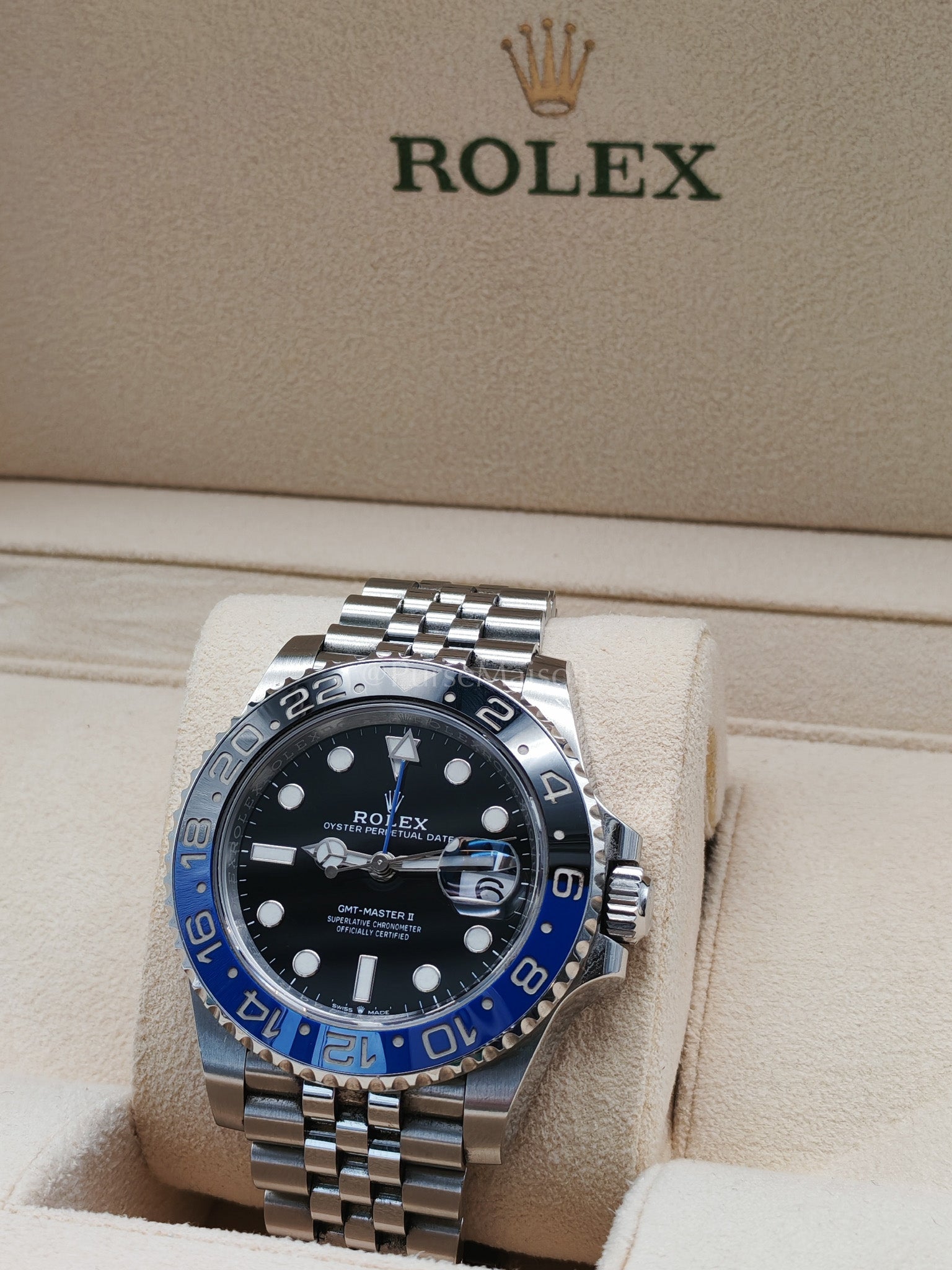 "Bat Girl" GMT-Master II Oyster Perpetual Date Jubilee Silver Stainless Steel Strap Year 2022 (Reference Number: 126710BLNR) | Purse Maison Luxury Bags Shop