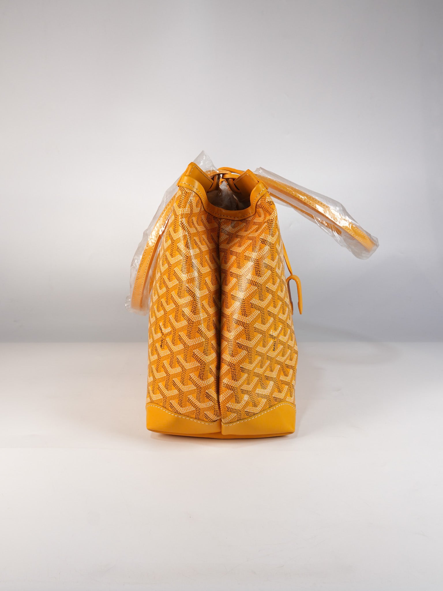 Bellechasse PM Tote Bag in Yellow Goyardine Canvas | Purse Maison Luxury Bags Shop