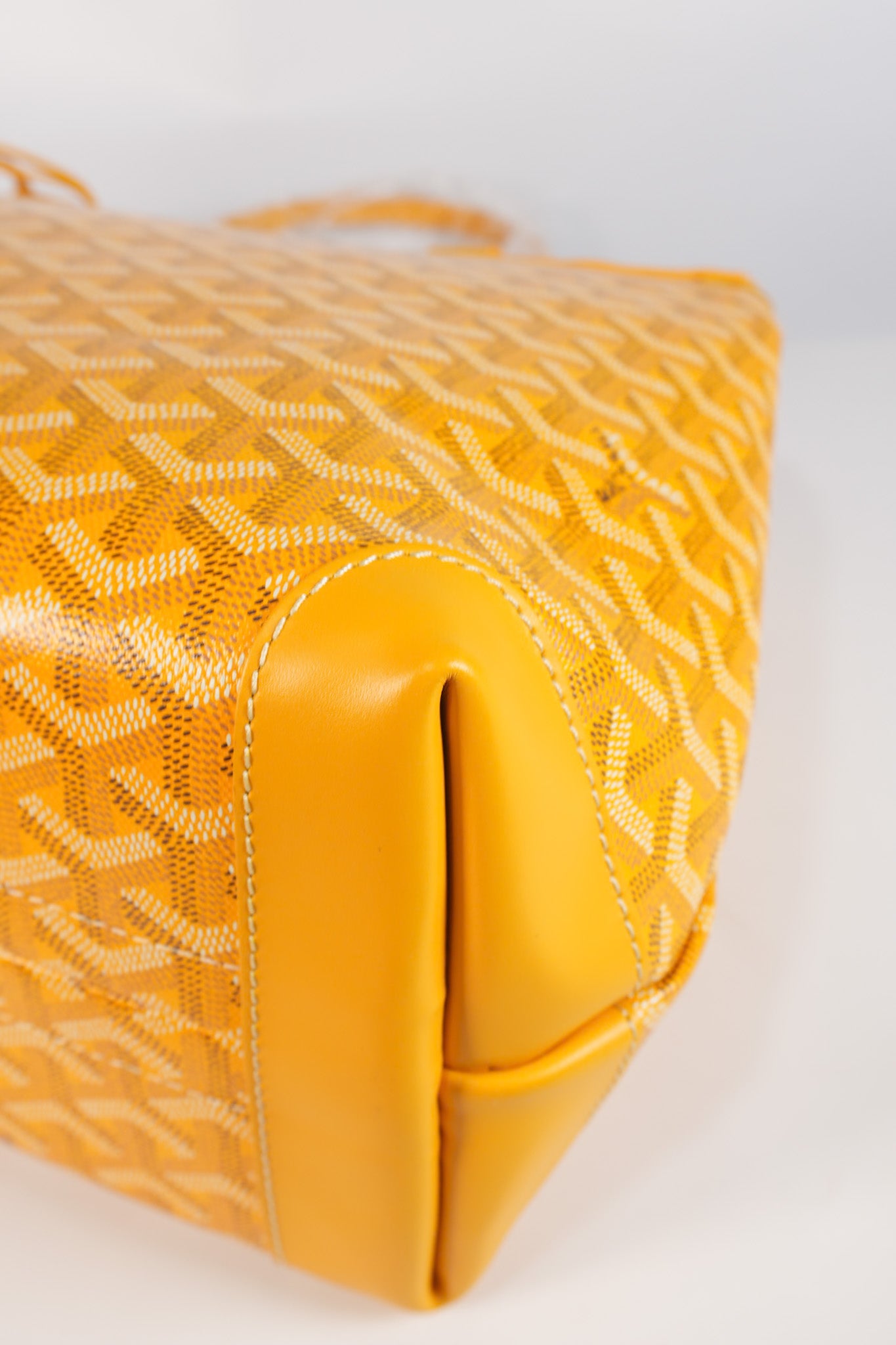 Bellechasse PM Tote Bag in Yellow Goyardine Canvas | Purse Maison Luxury Bags Shop