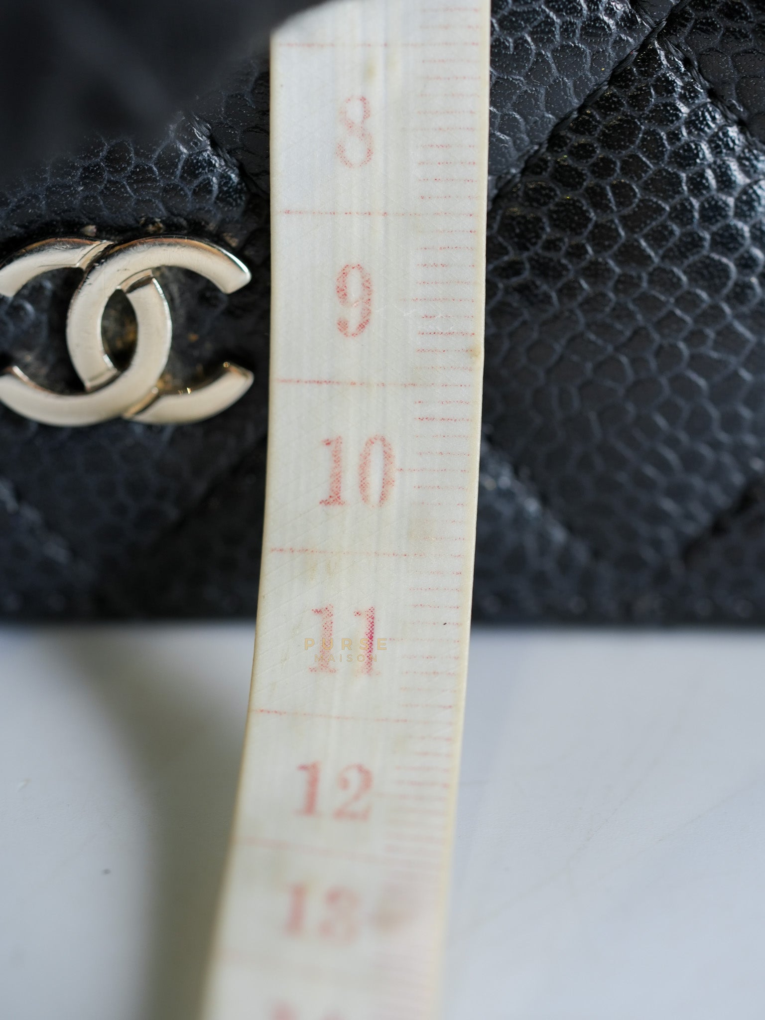 Bi-Fold Long Wallet in Black Quilted Caviar Leather Series 22 | Purse Maison Luxury Bags Shop