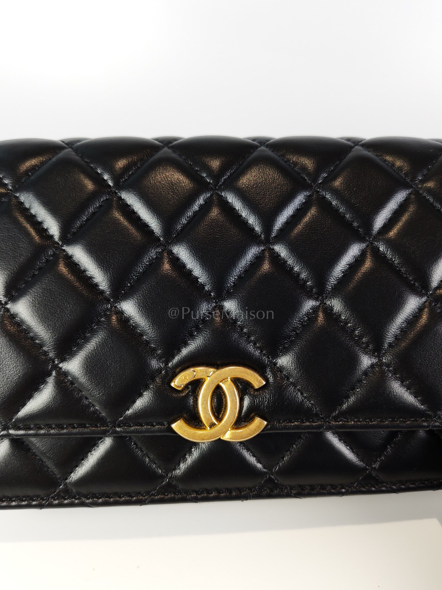 Big CC Logo Wallet on Chain in Black Lambskin Leather Aged Gold Hardware (Microchip) | Purse Maison Luxury Bags Shop