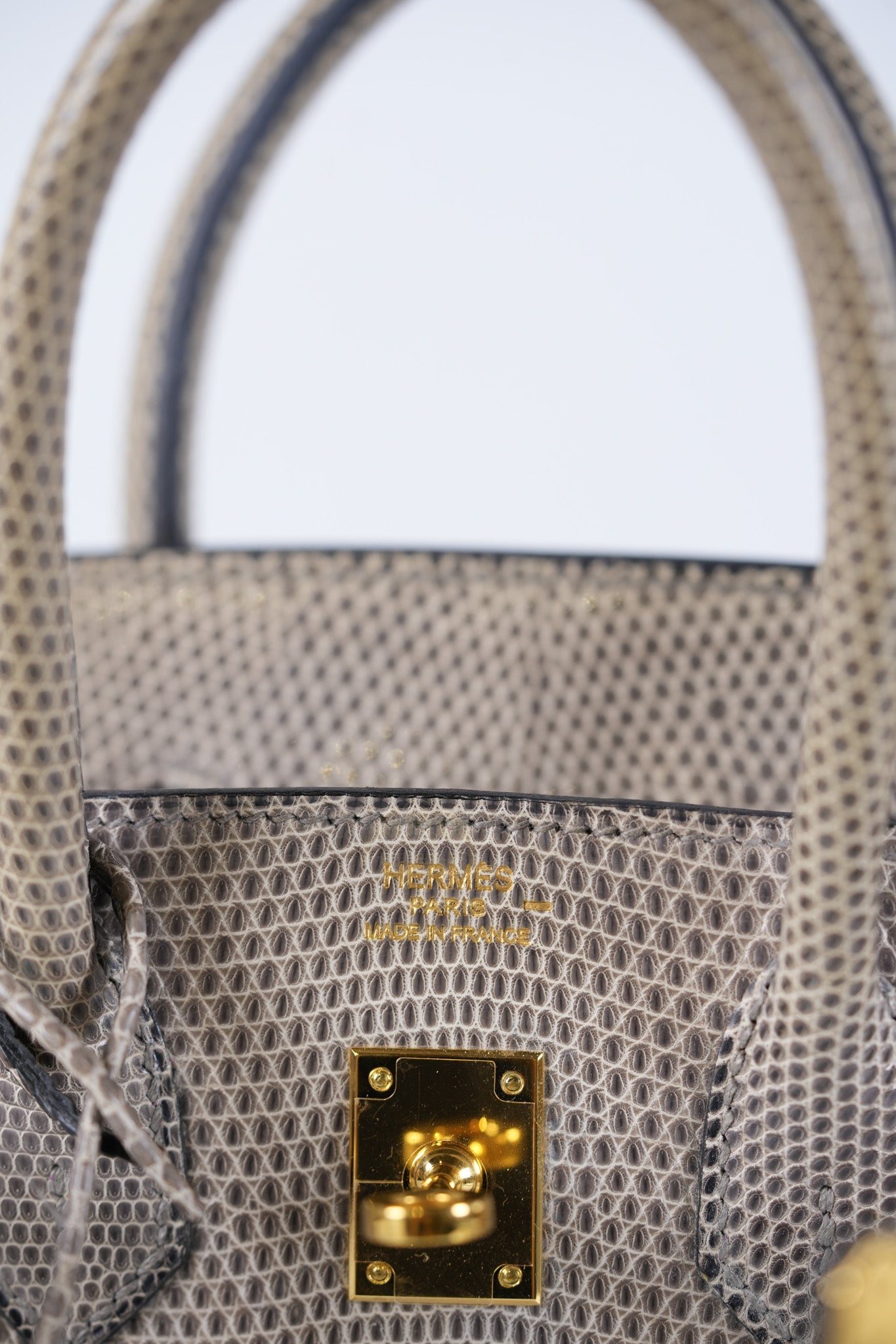Birkin 25 Lizard Gris Tourterelle Gold hardware Stamp P (2012) | Purse Maison Luxury Bags Shop