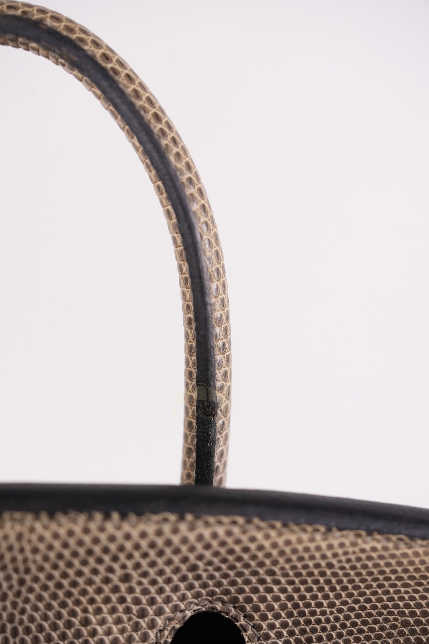 Birkin 25 Lizard Gris Tourterelle Gold hardware Stamp P (2012) | Purse Maison Luxury Bags Shop