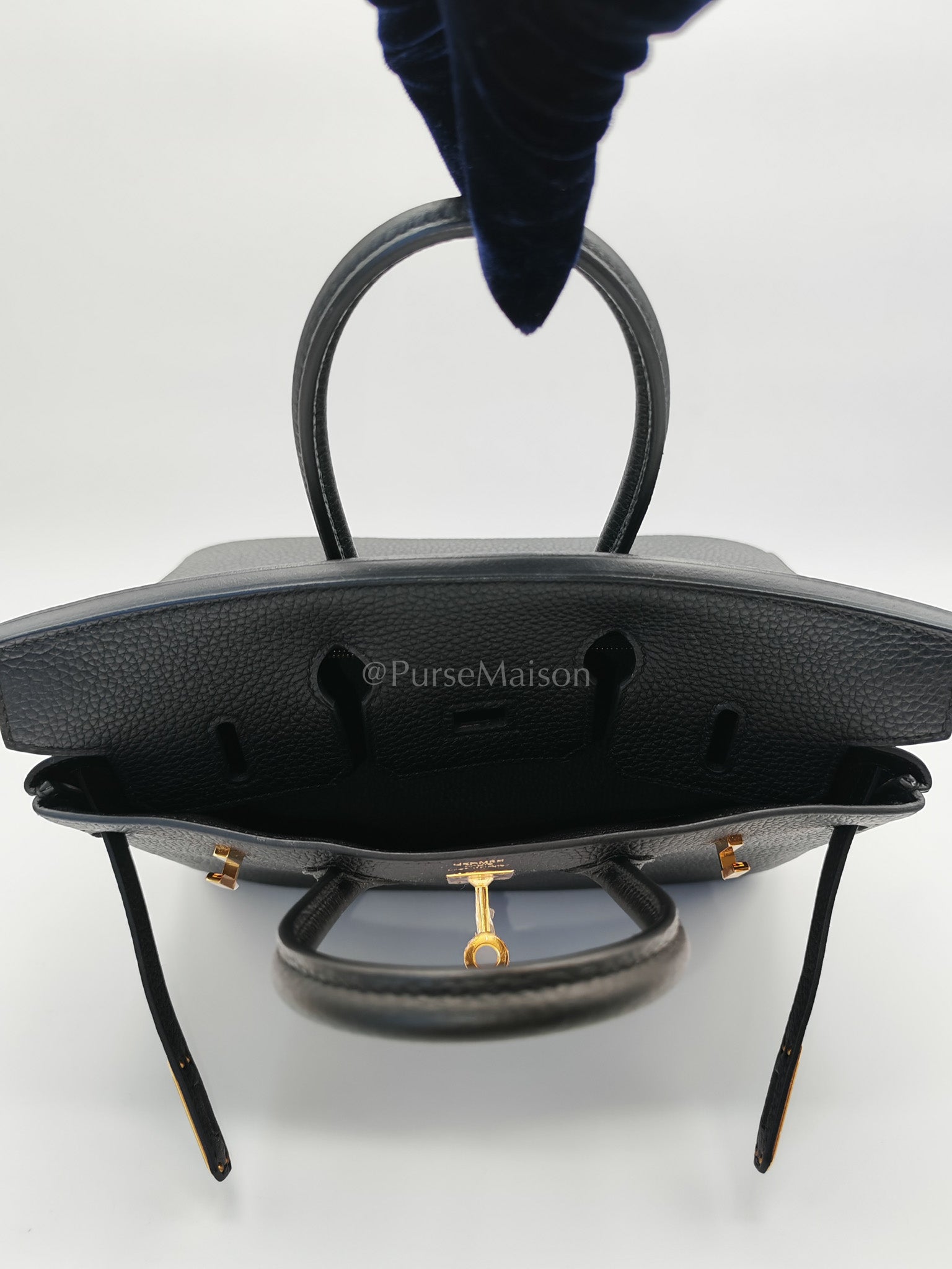 Birkin 25 Retourne Black in Togo Leather and Gold Hardware Stamp D (2019) | Purse Maison Luxury Bags Shop