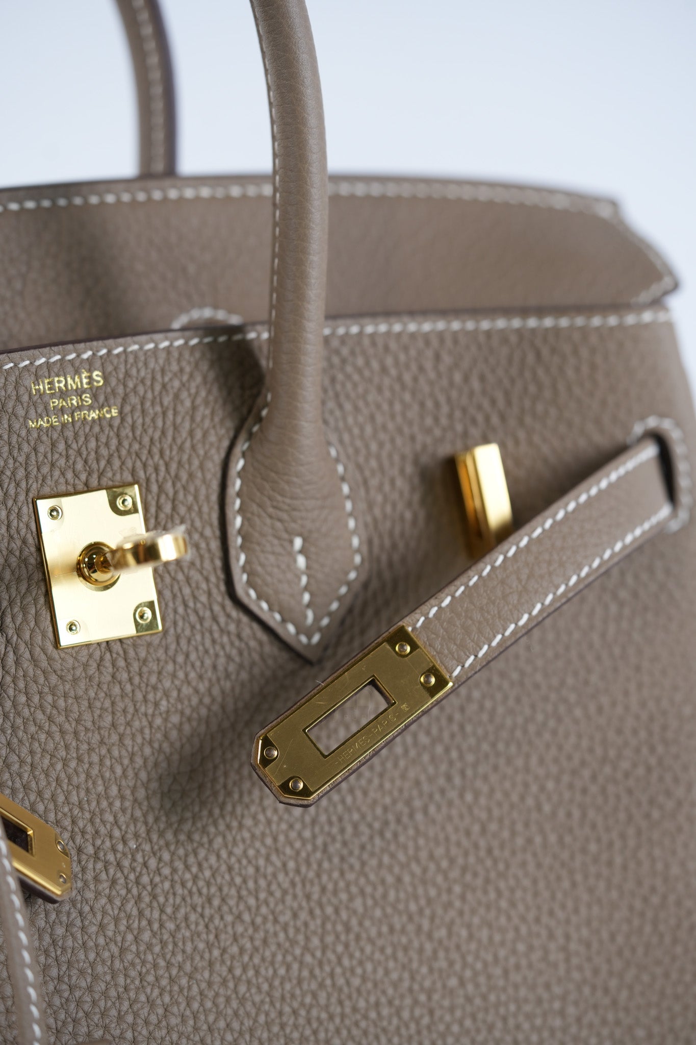 Birkin 25 Retourne in Etoupe Togo Leather and Gold Hardware Stamp W (2024) | Purse Maison Luxury Bags Shop