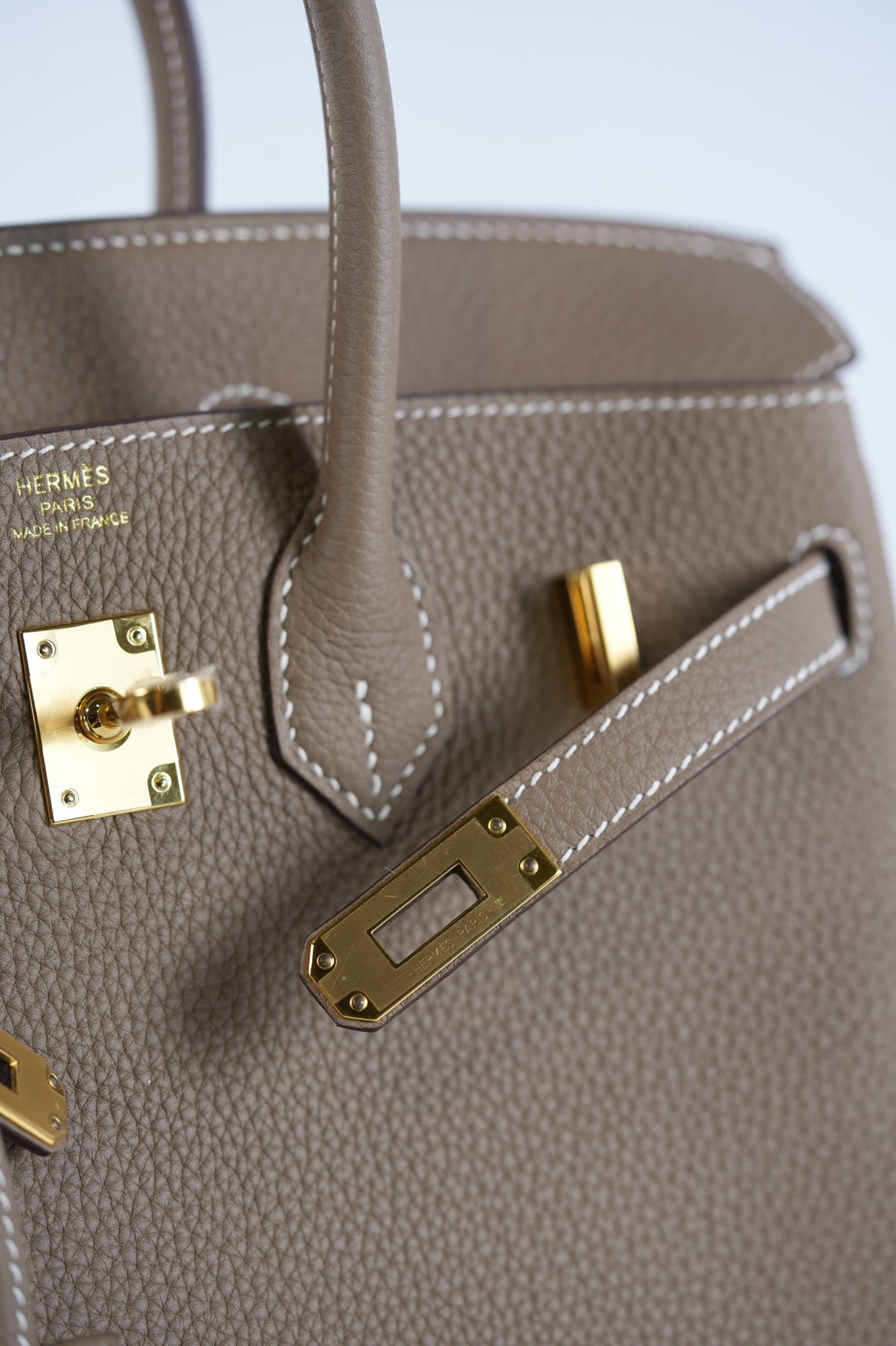 Birkin 25 Retourne in Etoupe Togo Leather and Gold Hardware Stamp W (2024) | Purse Maison Luxury Bags Shop