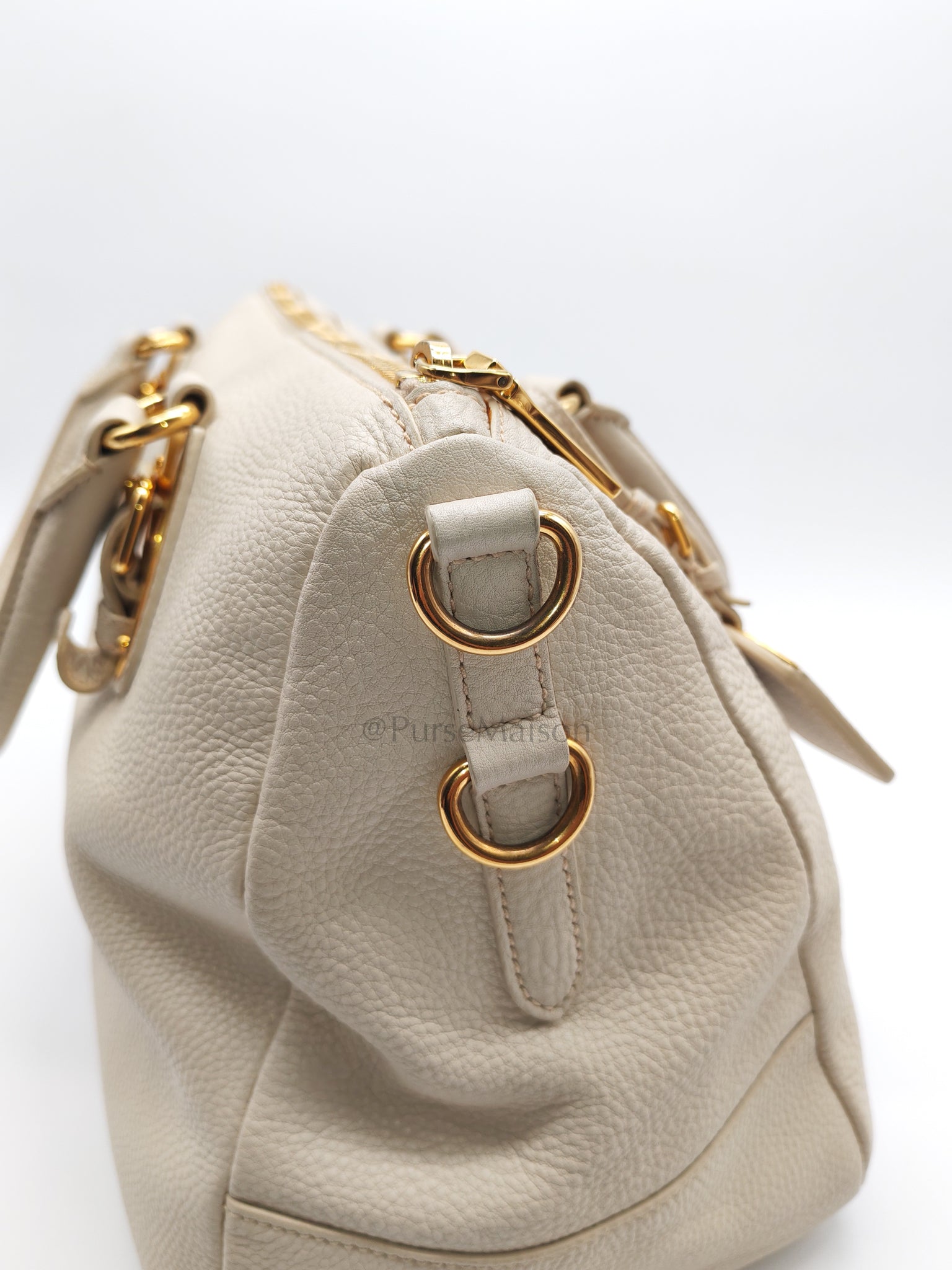 BL0817 Vitello Daino Off-White in Soft Pebbled Calfskin Leather | Purse Maison Luxury Bags Shop