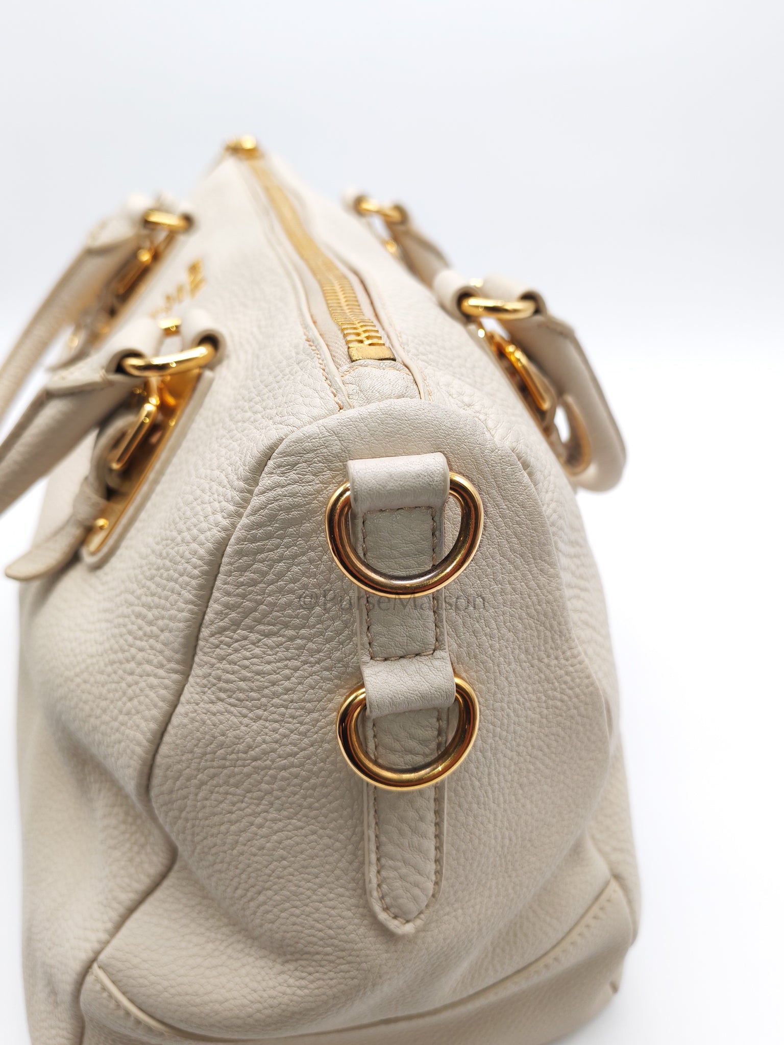 BL0817 Vitello Daino Off-White in Soft Pebbled Calfskin Leather | Purse Maison Luxury Bags Shop