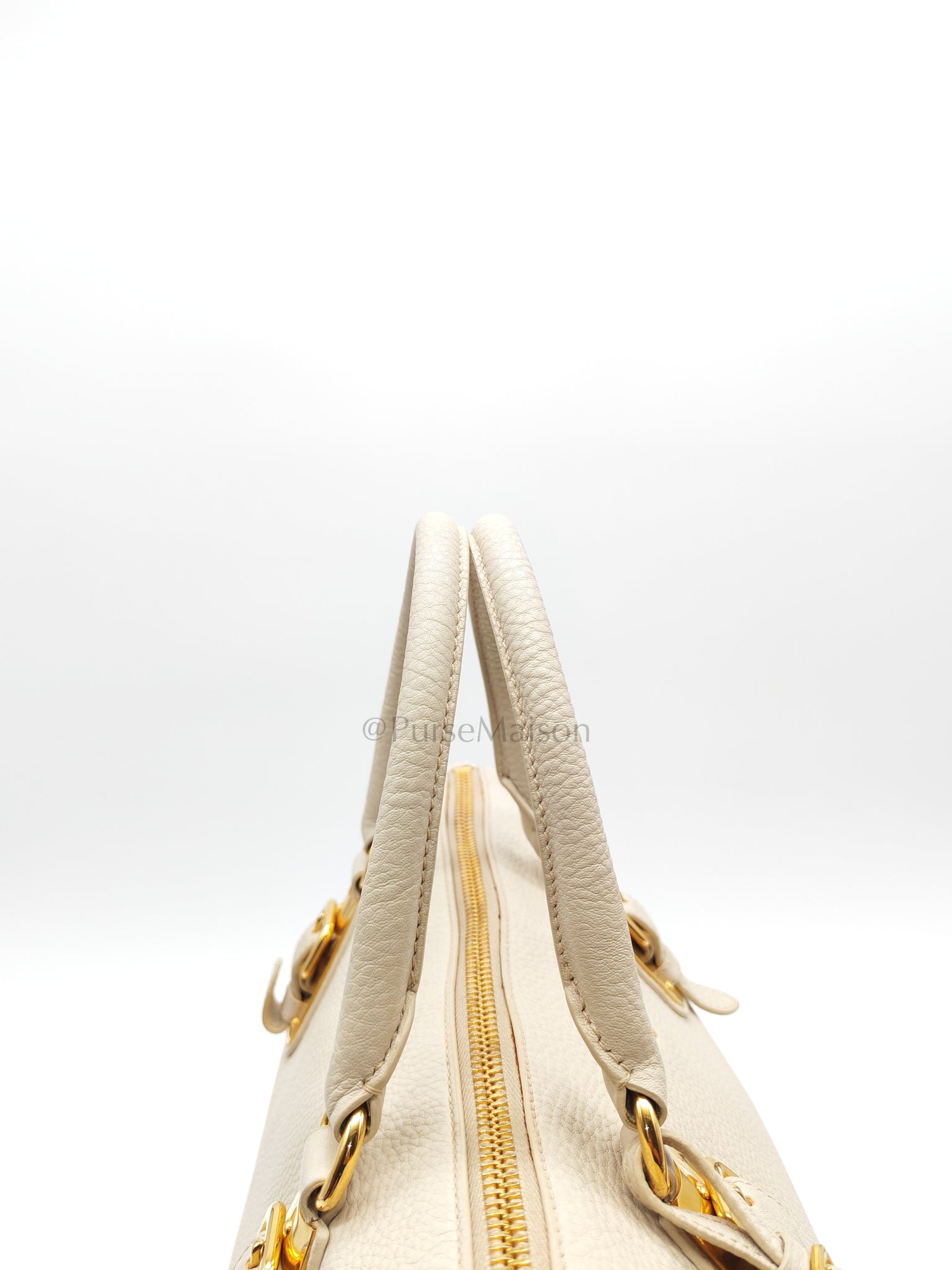 BL0817 Vitello Daino Off-White in Soft Pebbled Calfskin Leather | Purse Maison Luxury Bags Shop