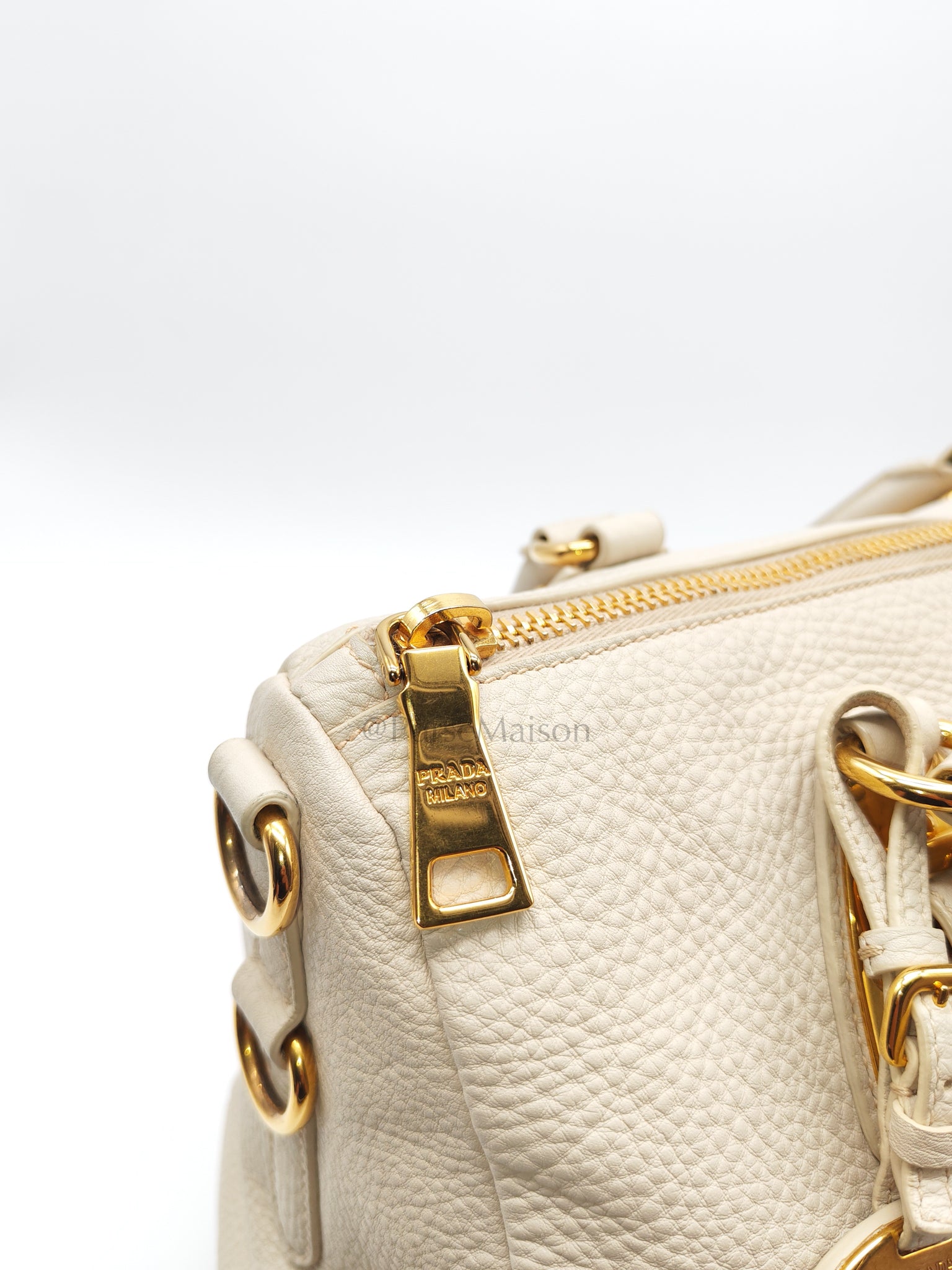 BL0817 Vitello Daino Off-White in Soft Pebbled Calfskin Leather | Purse Maison Luxury Bags Shop