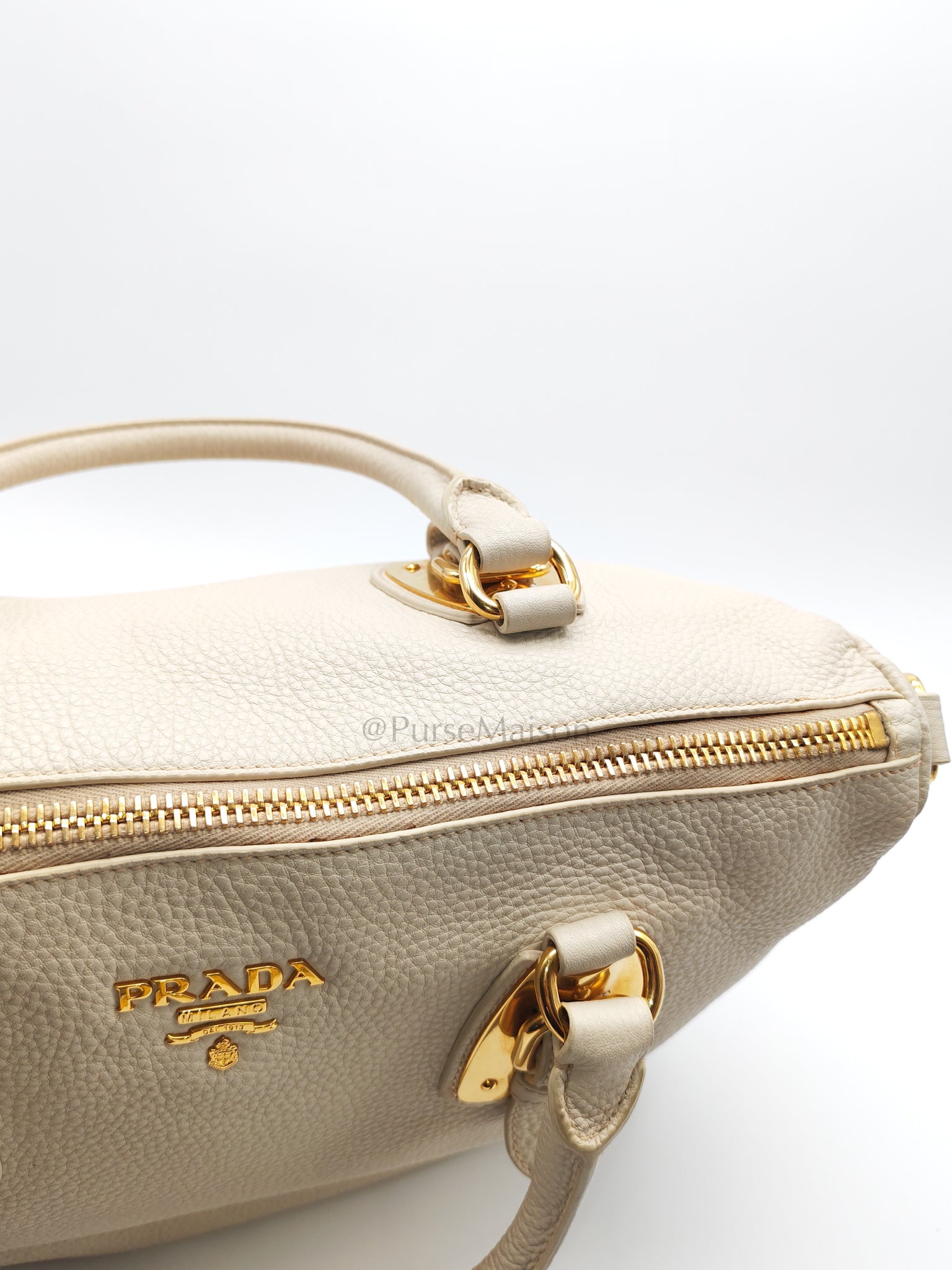 BL0817 Vitello Daino Off-White in Soft Pebbled Calfskin Leather | Purse Maison Luxury Bags Shop