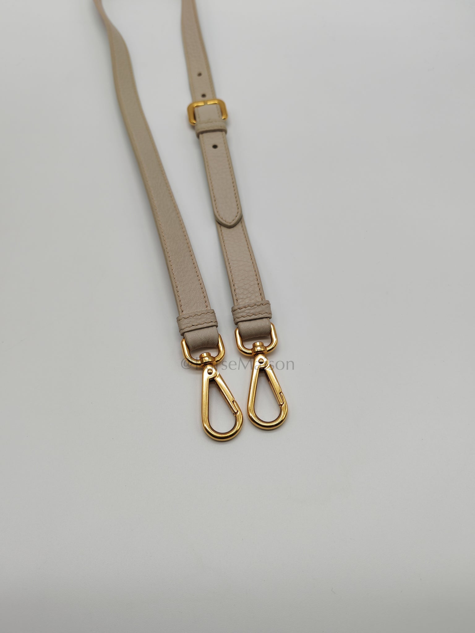 BL0817 Vitello Daino Off-White in Soft Pebbled Calfskin Leather | Purse Maison Luxury Bags Shop