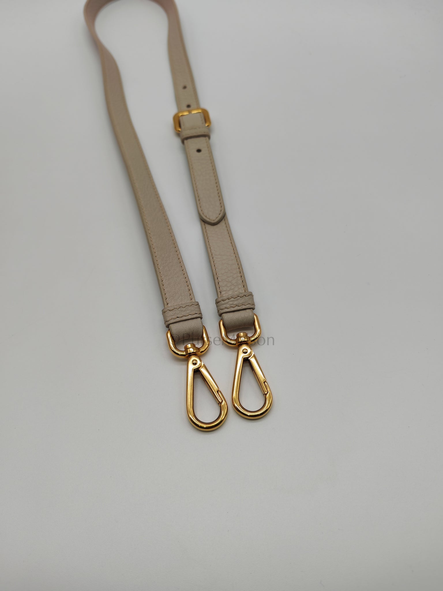 BL0817 Vitello Daino Off-White in Soft Pebbled Calfskin Leather | Purse Maison Luxury Bags Shop