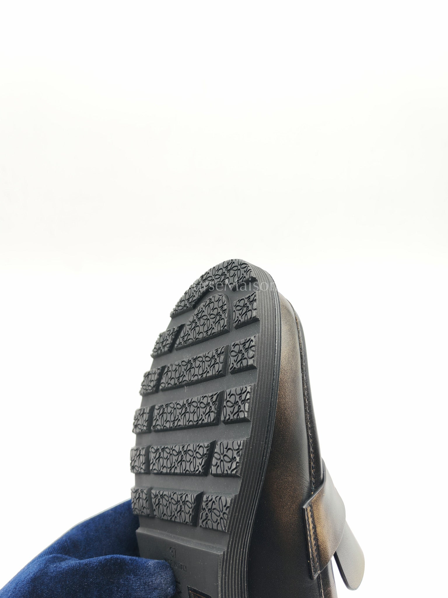 Blaze Leather Loafer Size (7 US/37 EU/23.5 cm) | Purse Maison Luxury Bags Shop