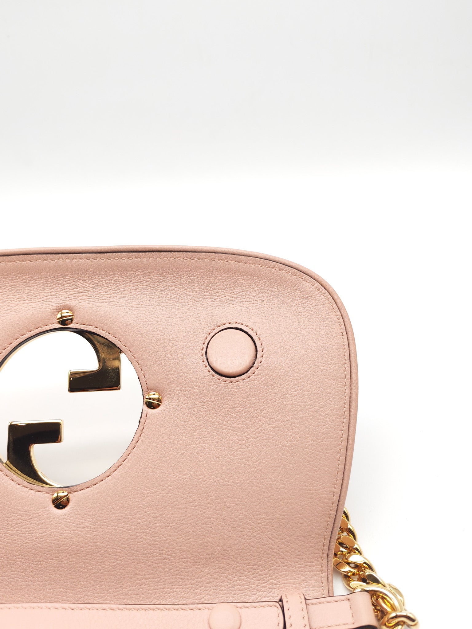 Blondie Shoulder Bag in Powder Pink Interlocking G Emblem Calfskin Leather | Purse Maison Luxury Bags Shop