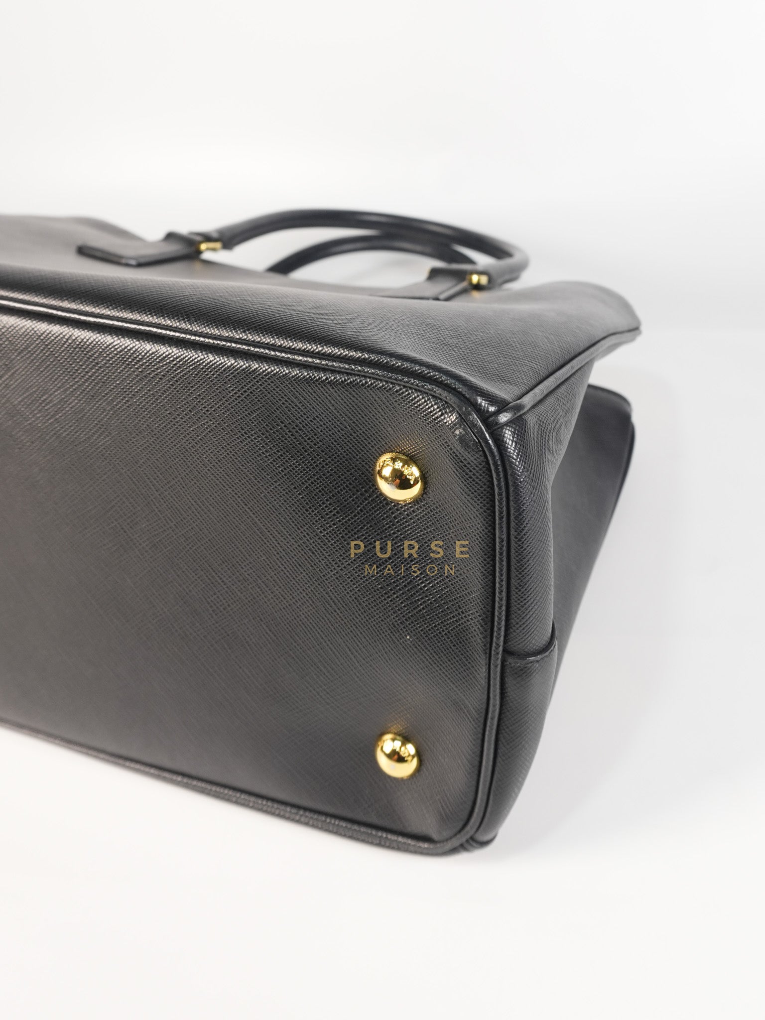 BN1874 Galleria Single Zip Tote Bag Medium in Black Saffiano Leather Lux | Purse Maison Luxury Bags Shop