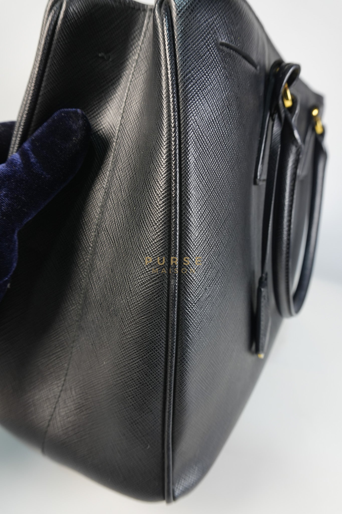 BN1874 Galleria Single Zip Tote Bag Medium in Black Saffiano Leather Lux | Purse Maison Luxury Bags Shop