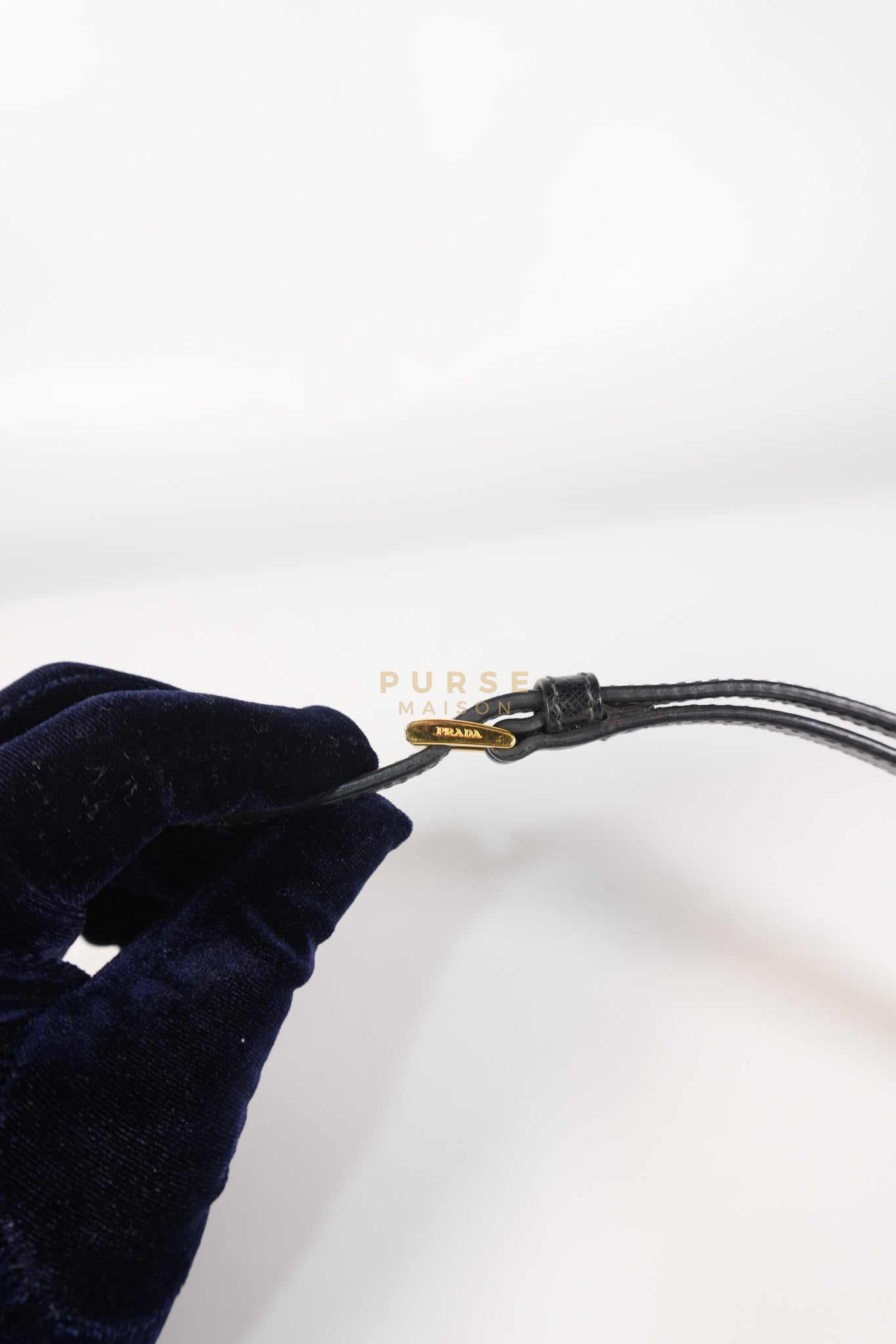 BN1874 Galleria Single Zip Tote Bag Medium in Black Saffiano Leather Lux | Purse Maison Luxury Bags Shop