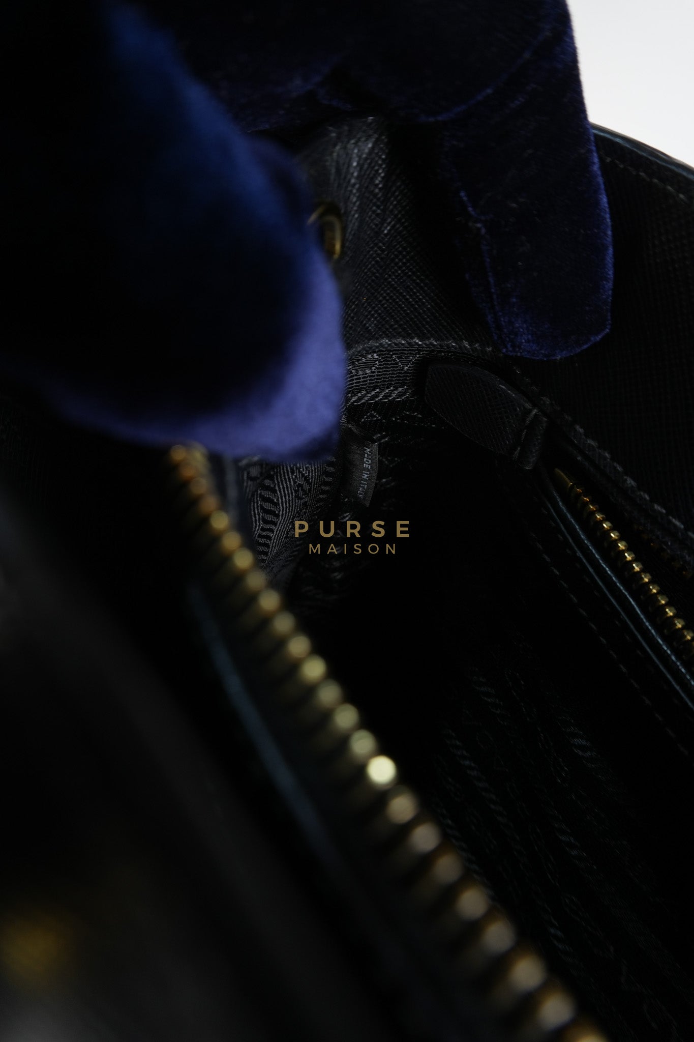 BN1874 Galleria Single Zip Tote Bag Medium in Black Saffiano Leather Lux | Purse Maison Luxury Bags Shop