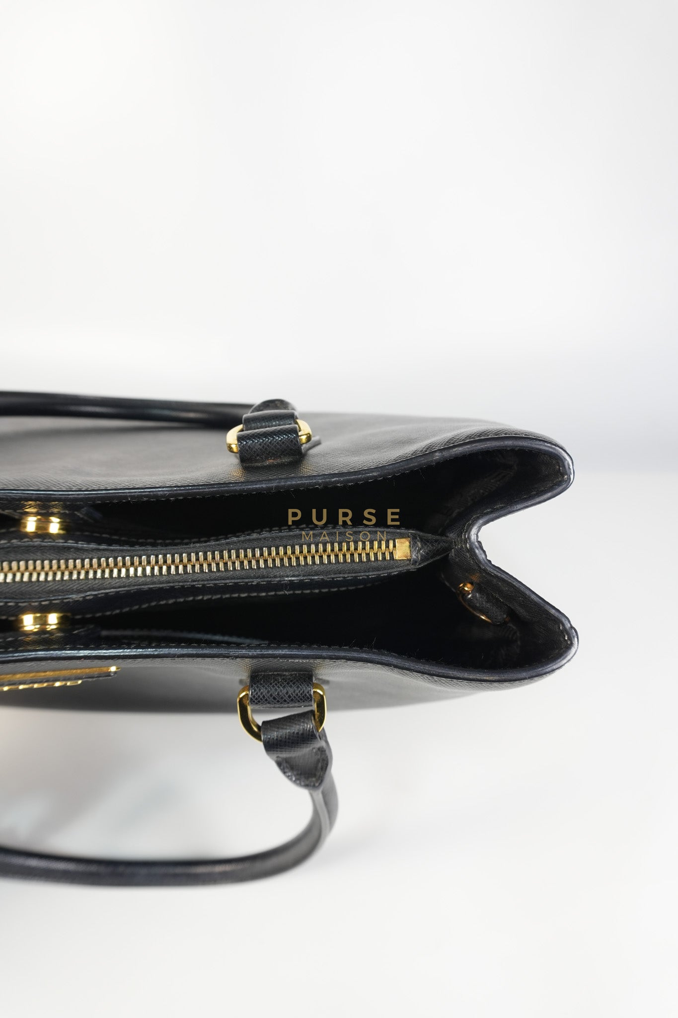 BN1874 Galleria Single Zip Tote Bag Medium in Black Saffiano Leather Lux | Purse Maison Luxury Bags Shop