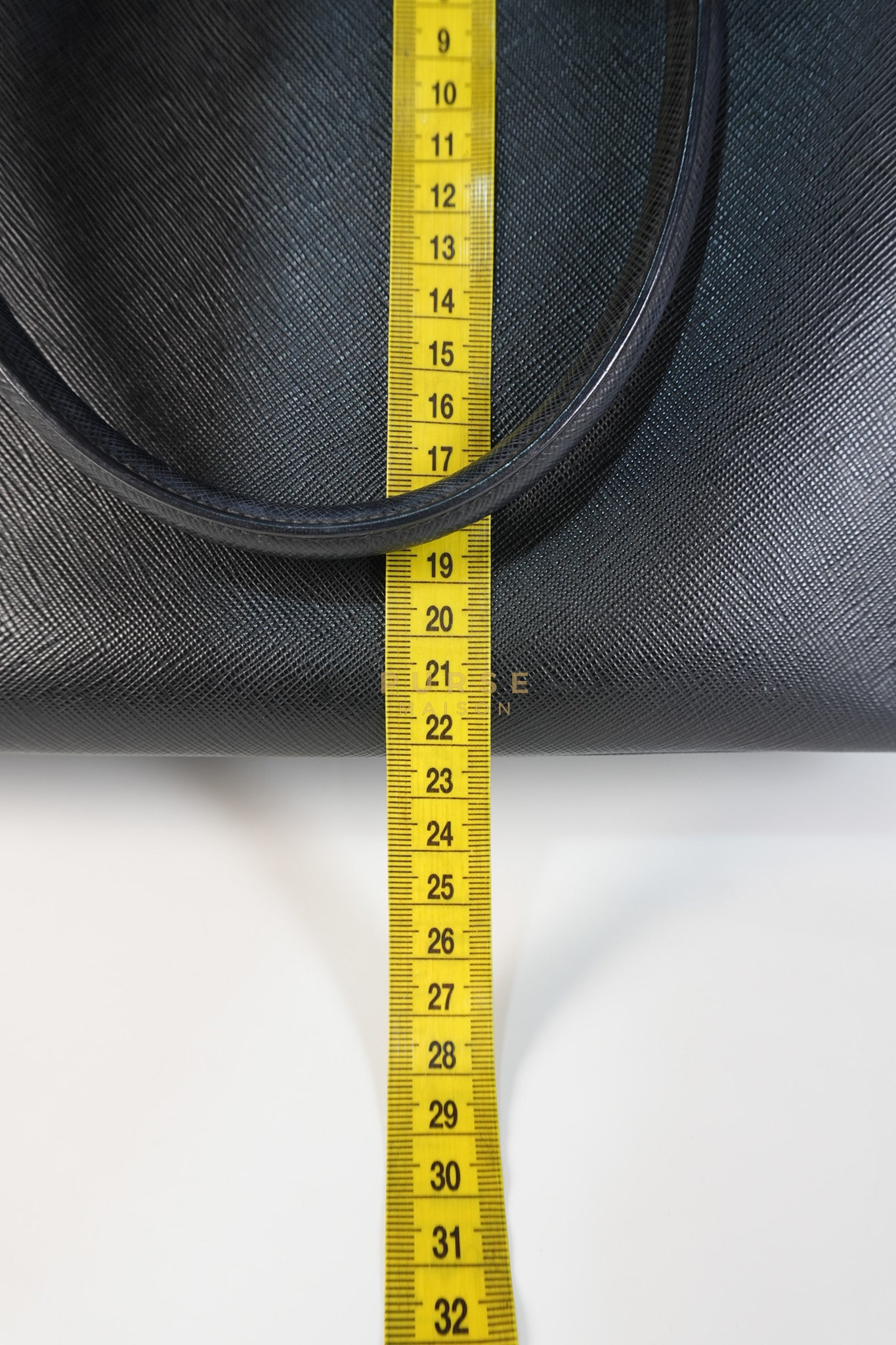 BN1874 Galleria Single Zip Tote Bag Medium in Black Saffiano Leather Lux | Purse Maison Luxury Bags Shop