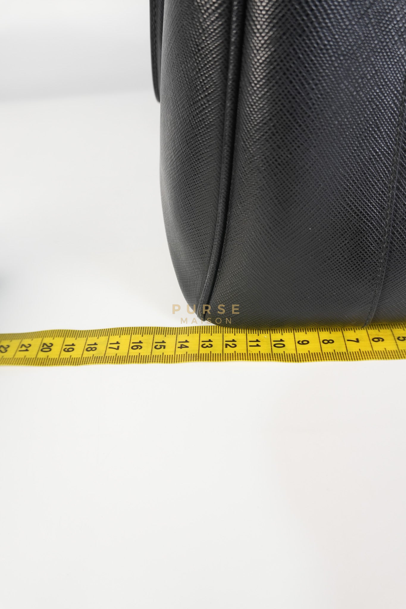 BN1874 Galleria Single Zip Tote Bag Medium in Black Saffiano Leather Lux | Purse Maison Luxury Bags Shop