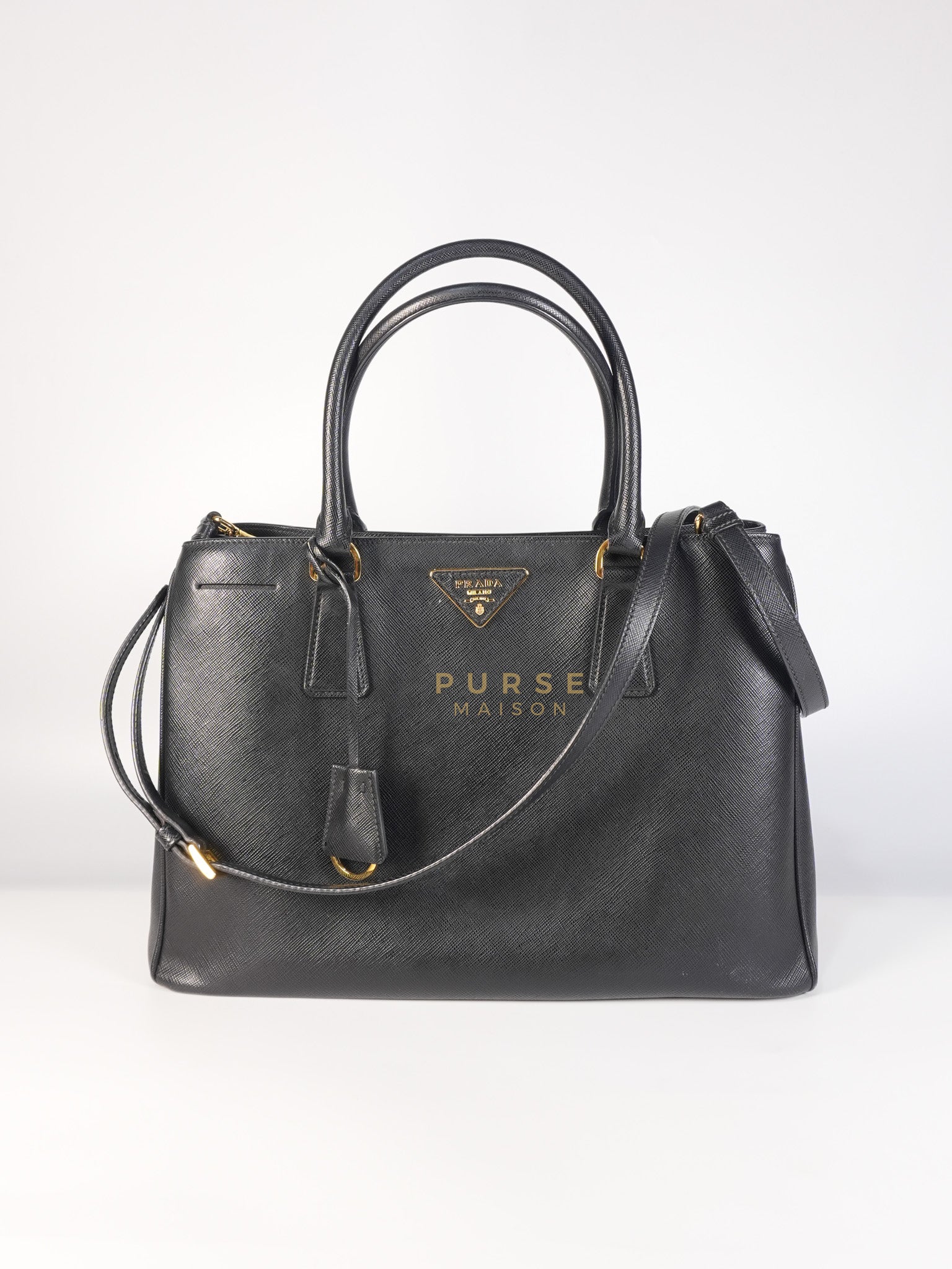 BN1874 Galleria Single Zip Tote Bag Medium in Black Saffiano Leather Lux | Purse Maison Luxury Bags Shop