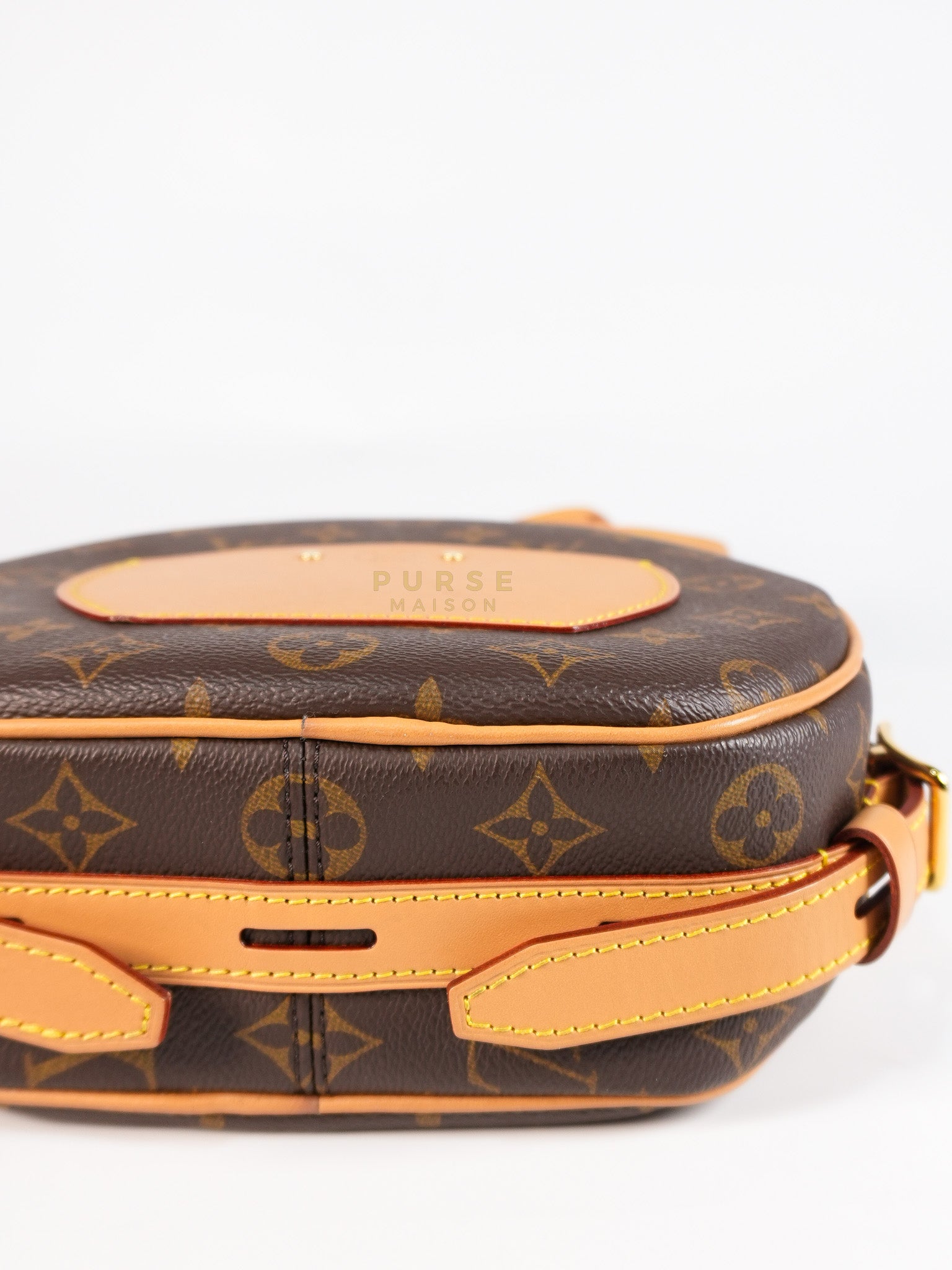 Boîte Chapeau Souple MM Bag in Monogram Canvas & Gold Hardware (Date Code: DU4200) | Purse Maison Luxury Bags Shop