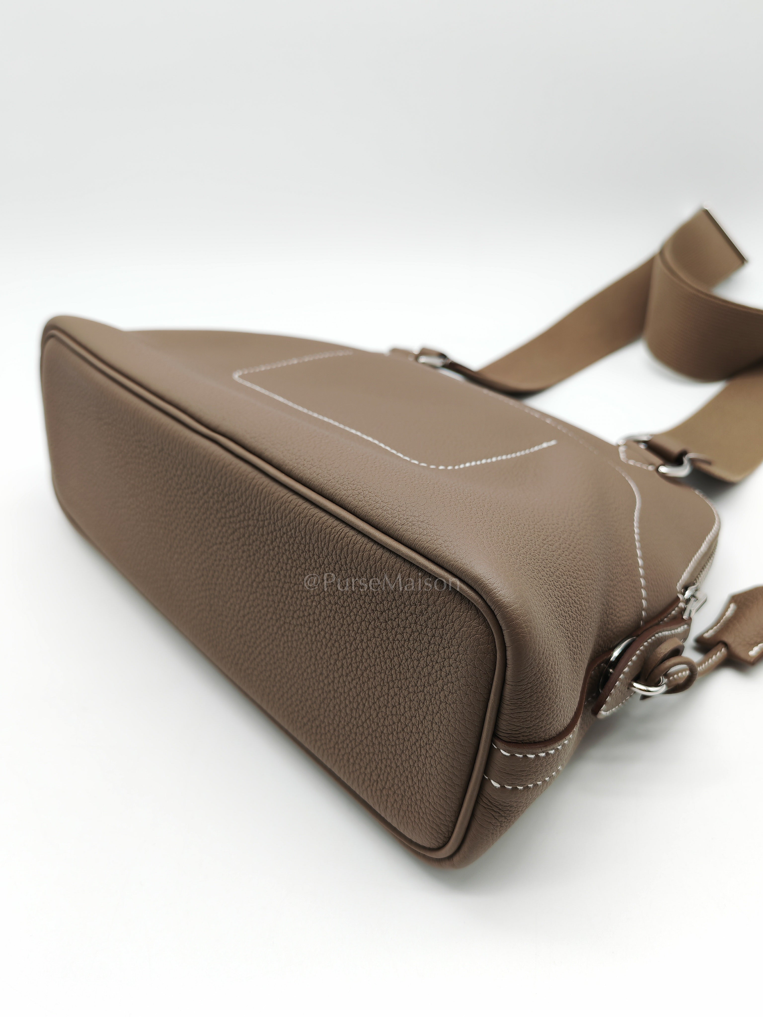 Bolide Messenger in Etoupe Evercolor Leather and Palladium Hardwarde Stamp K (2025) | Purse Maison Luxury Bags Shop
