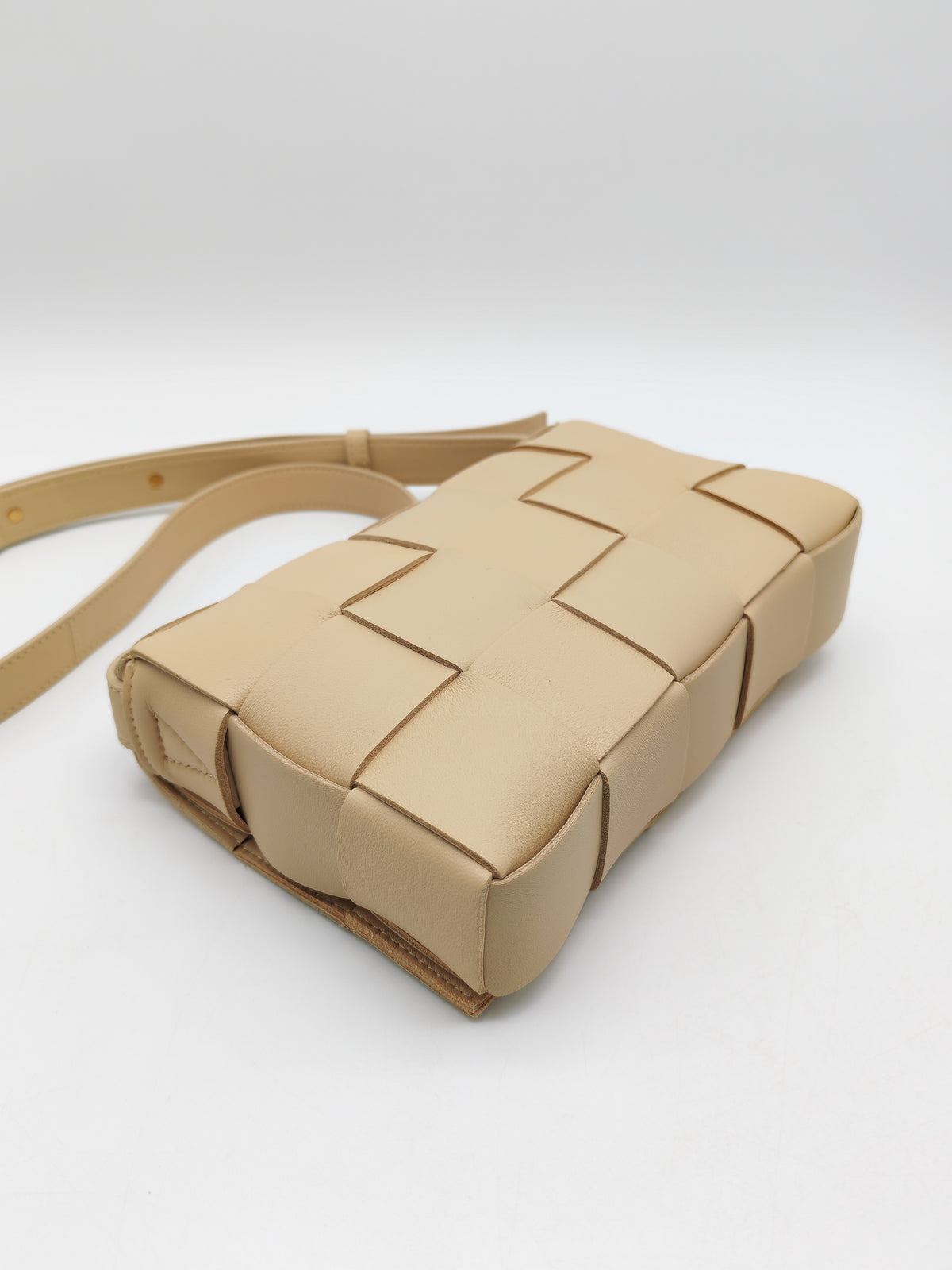 Bottega Veneta Cassette Crossbody Bag in Beige Calfskin Nappa Leather and Gold Hardware | Purse Maison Luxury Bags Shop