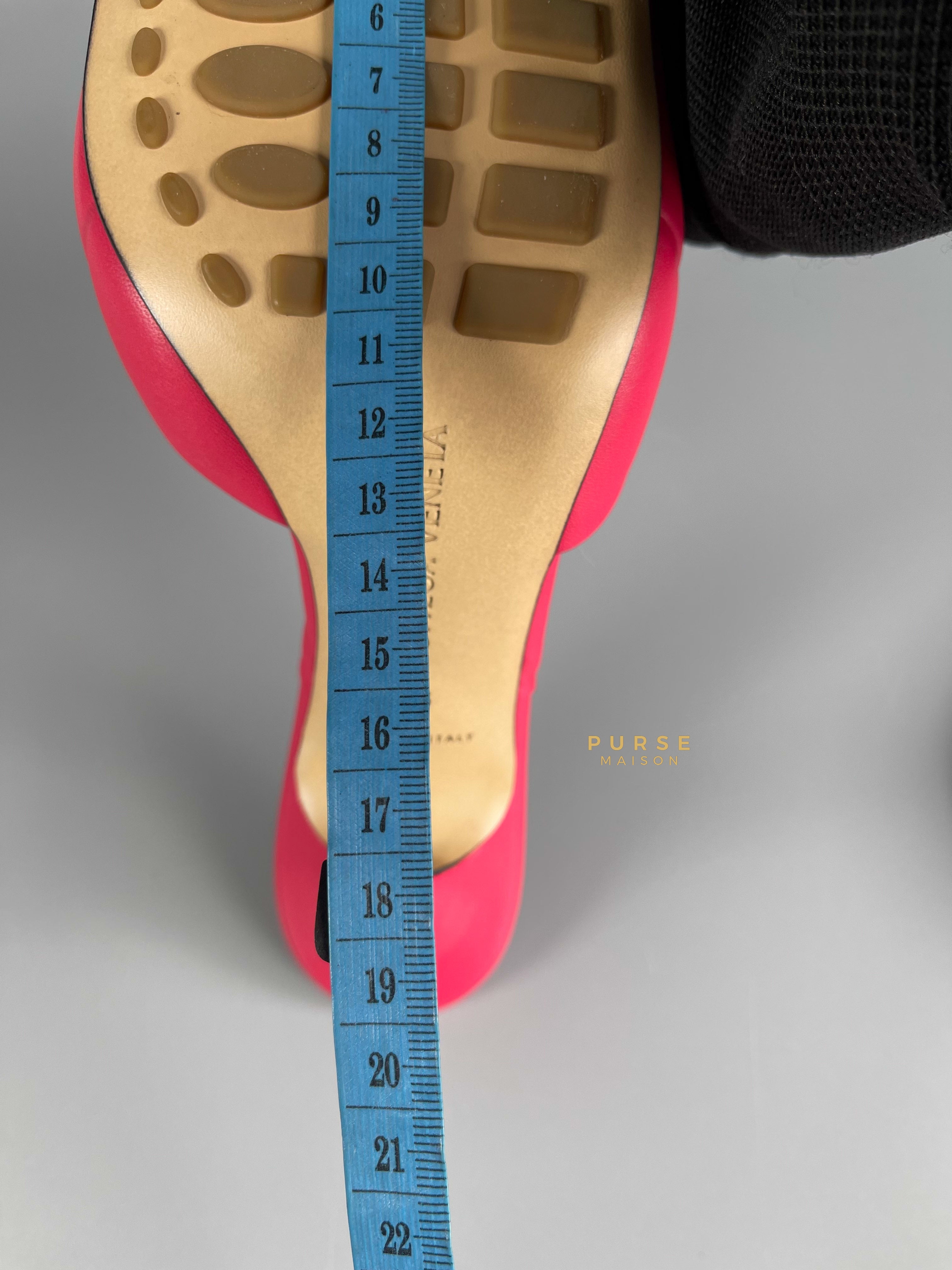 Bottega Veneta The Rubber Libo Quilted Embossed Lagoon Nappa Rose Pink Sandals (Size 36 EU, 23.5cm) | Purse Maison Luxury Bags Shop